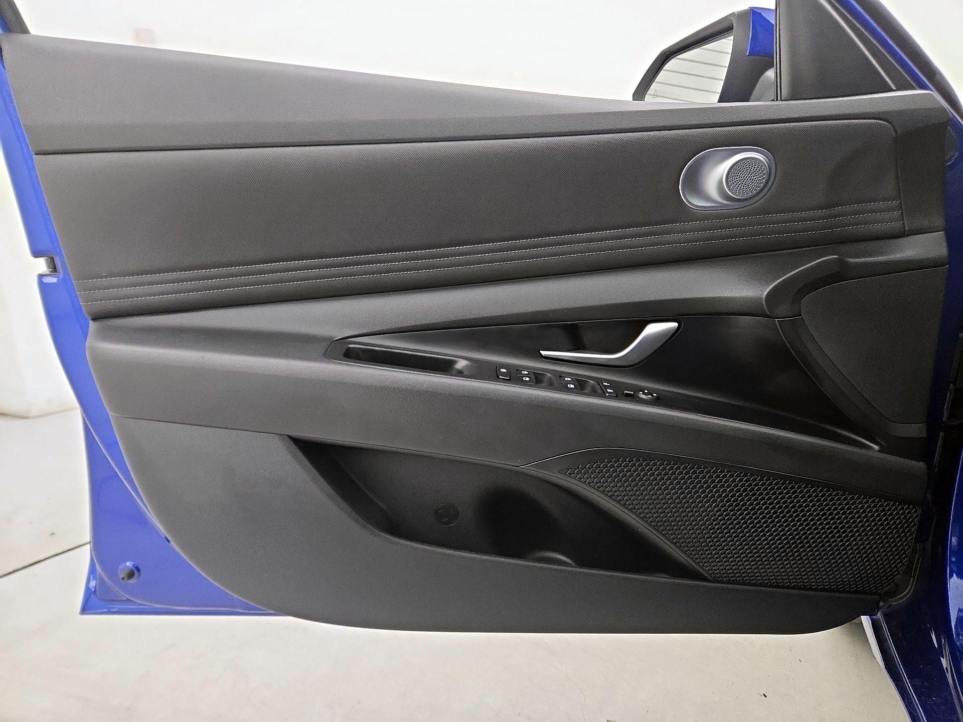 Thumbnail: 2023 Hyundai Elantra - 12