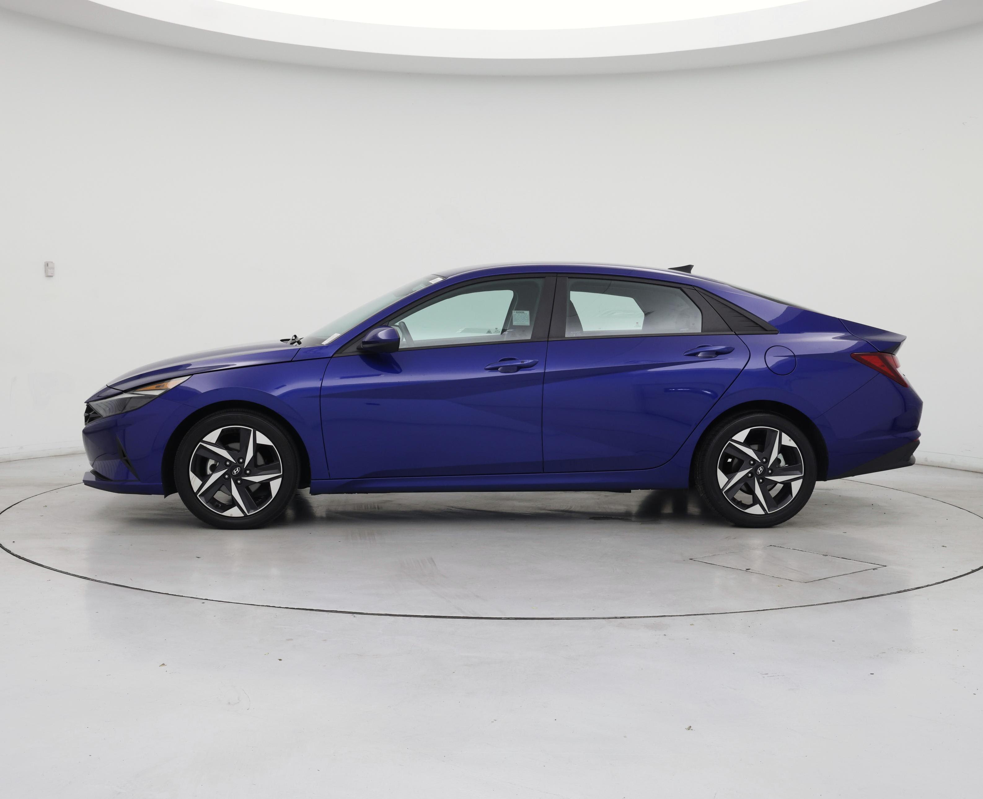 Thumbnail: 2023 Hyundai Elantra - 3