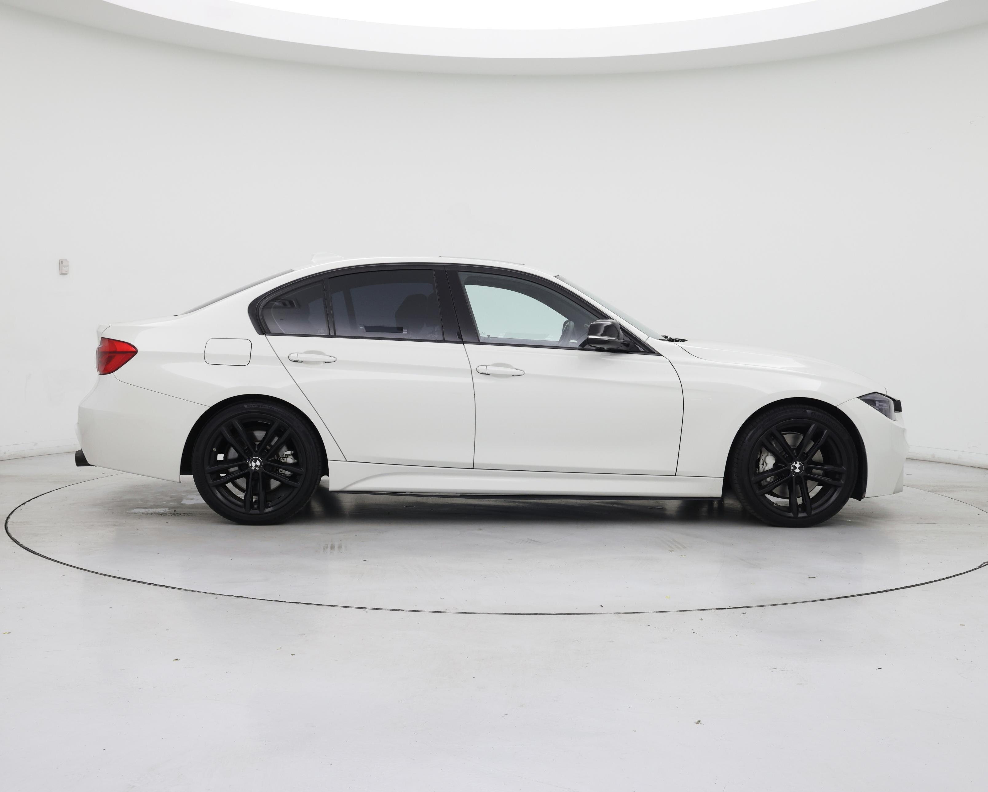 Thumbnail: 2018 BMW 3 Series - 7