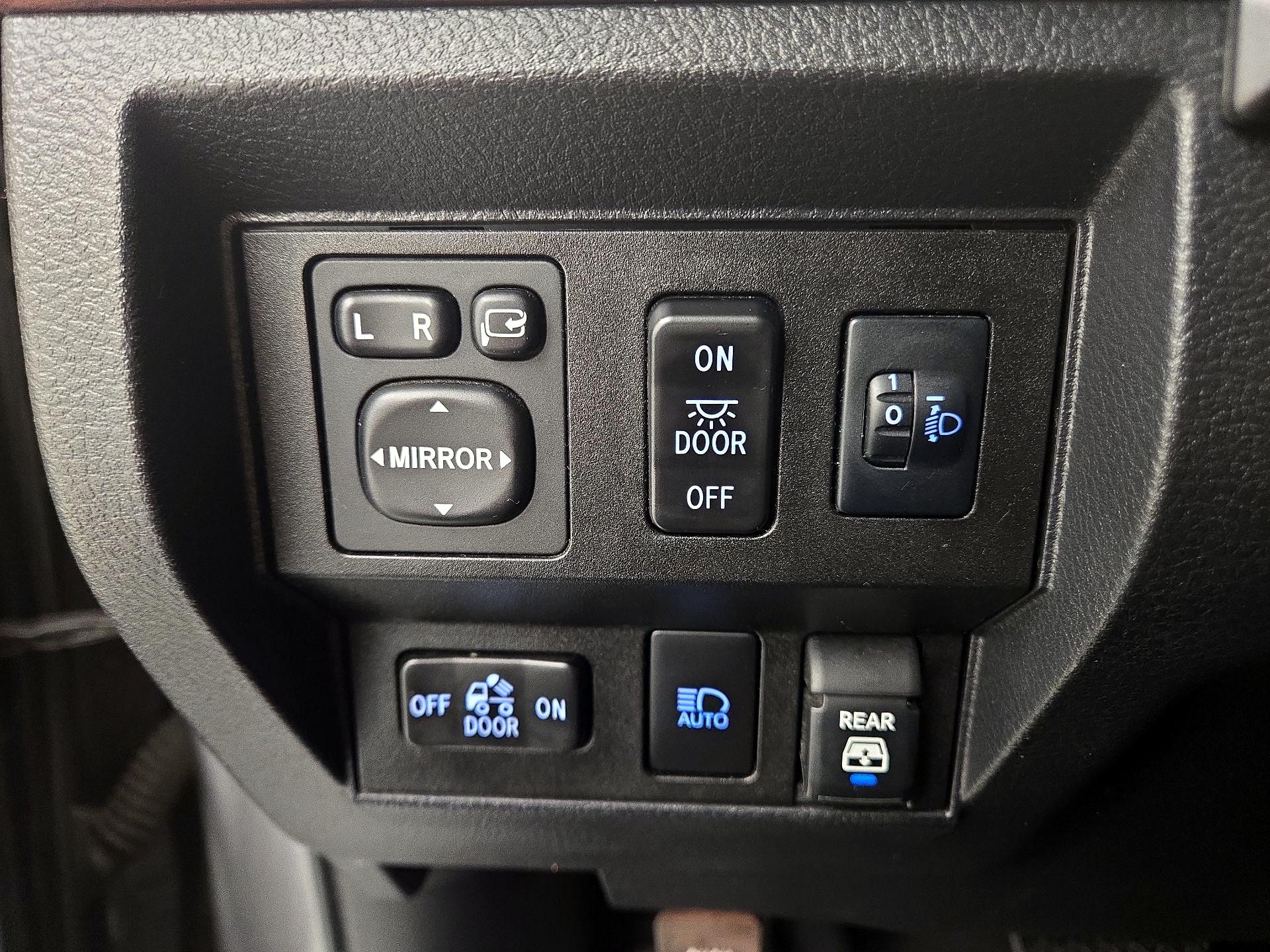 Thumbnail: 2019 Toyota Tundra - 13