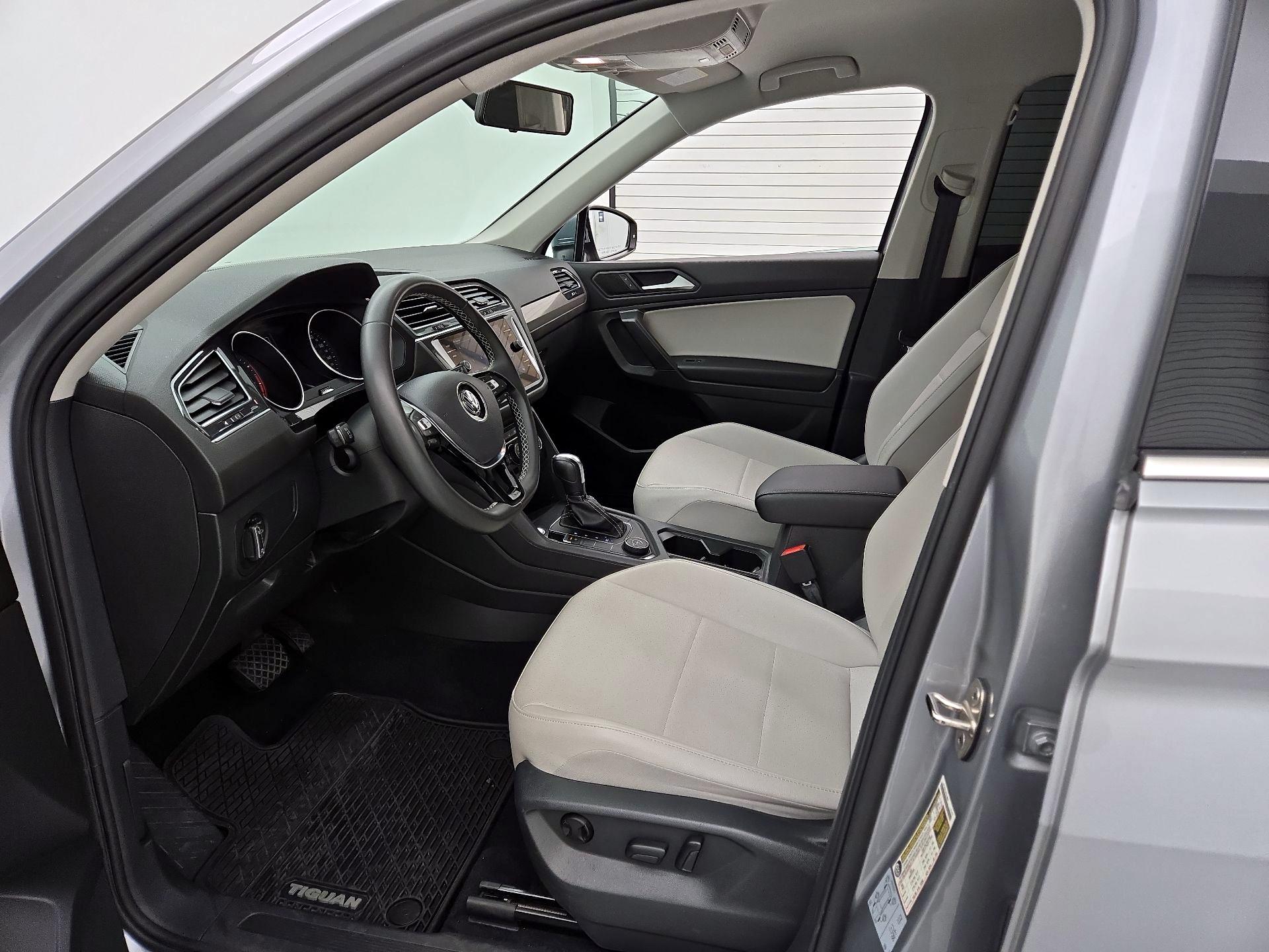 Thumbnail: 2021 Volkswagen Tiguan - 11