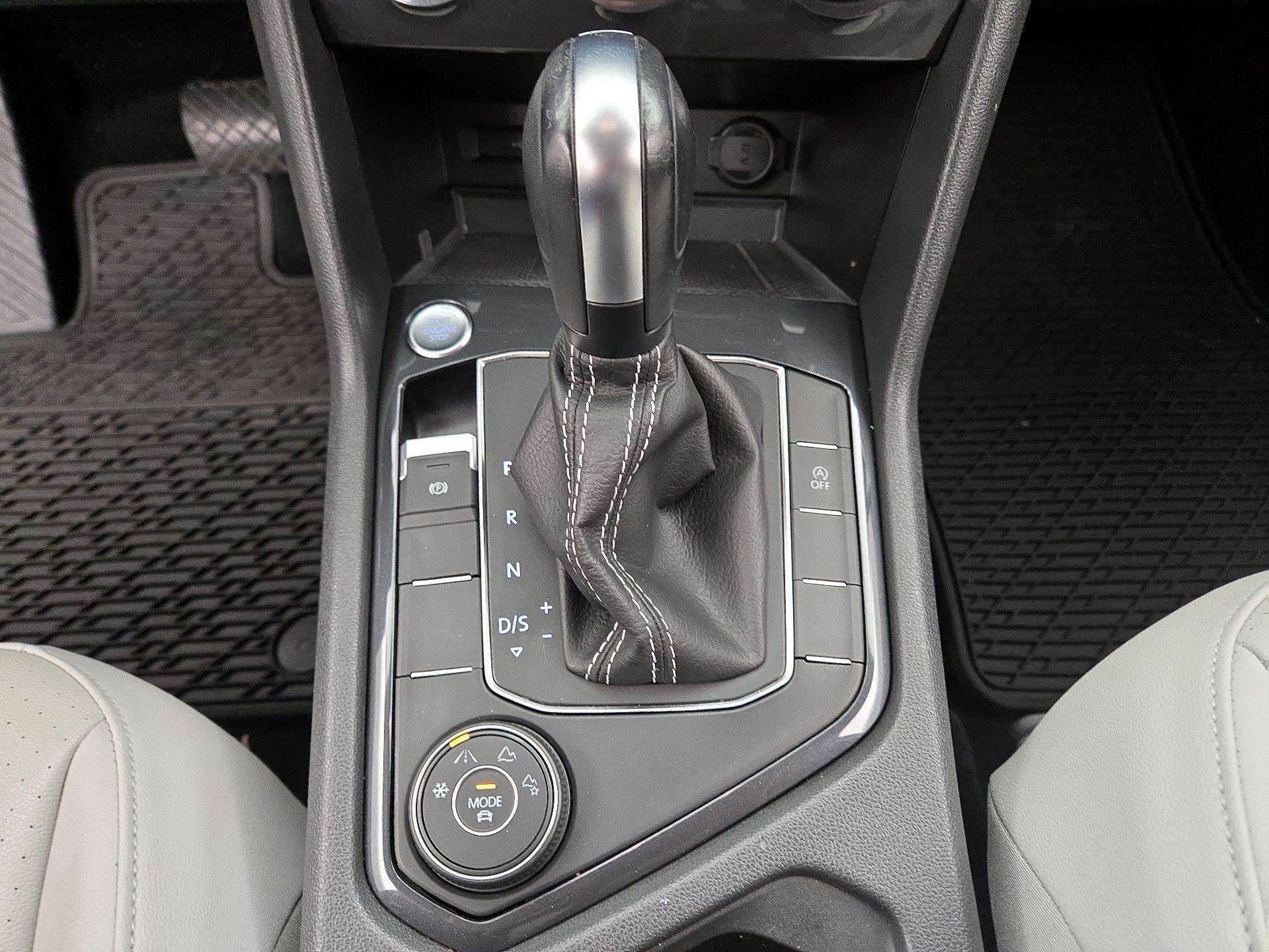 Thumbnail: 2021 Volkswagen Tiguan - 17