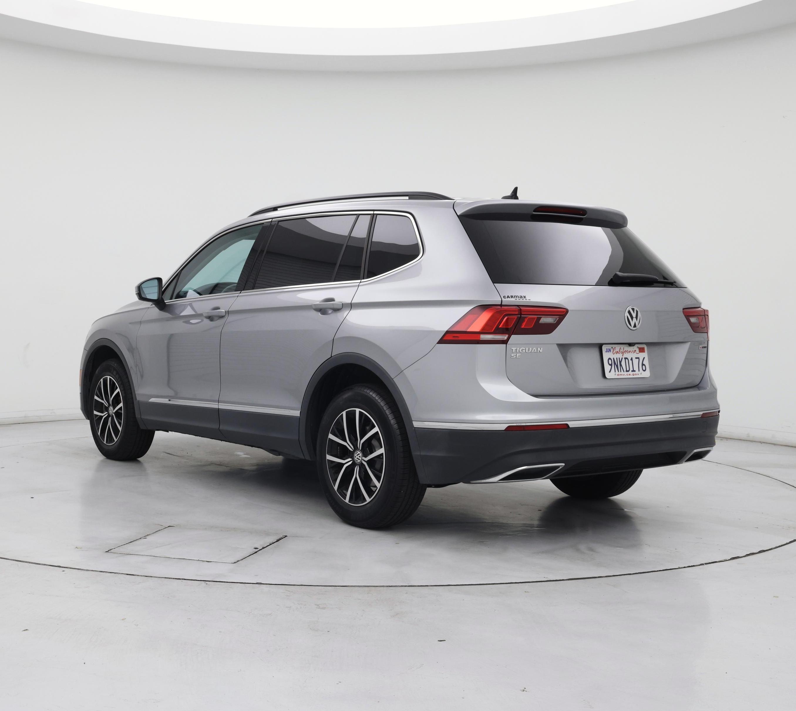 Thumbnail: 2021 Volkswagen Tiguan - 2