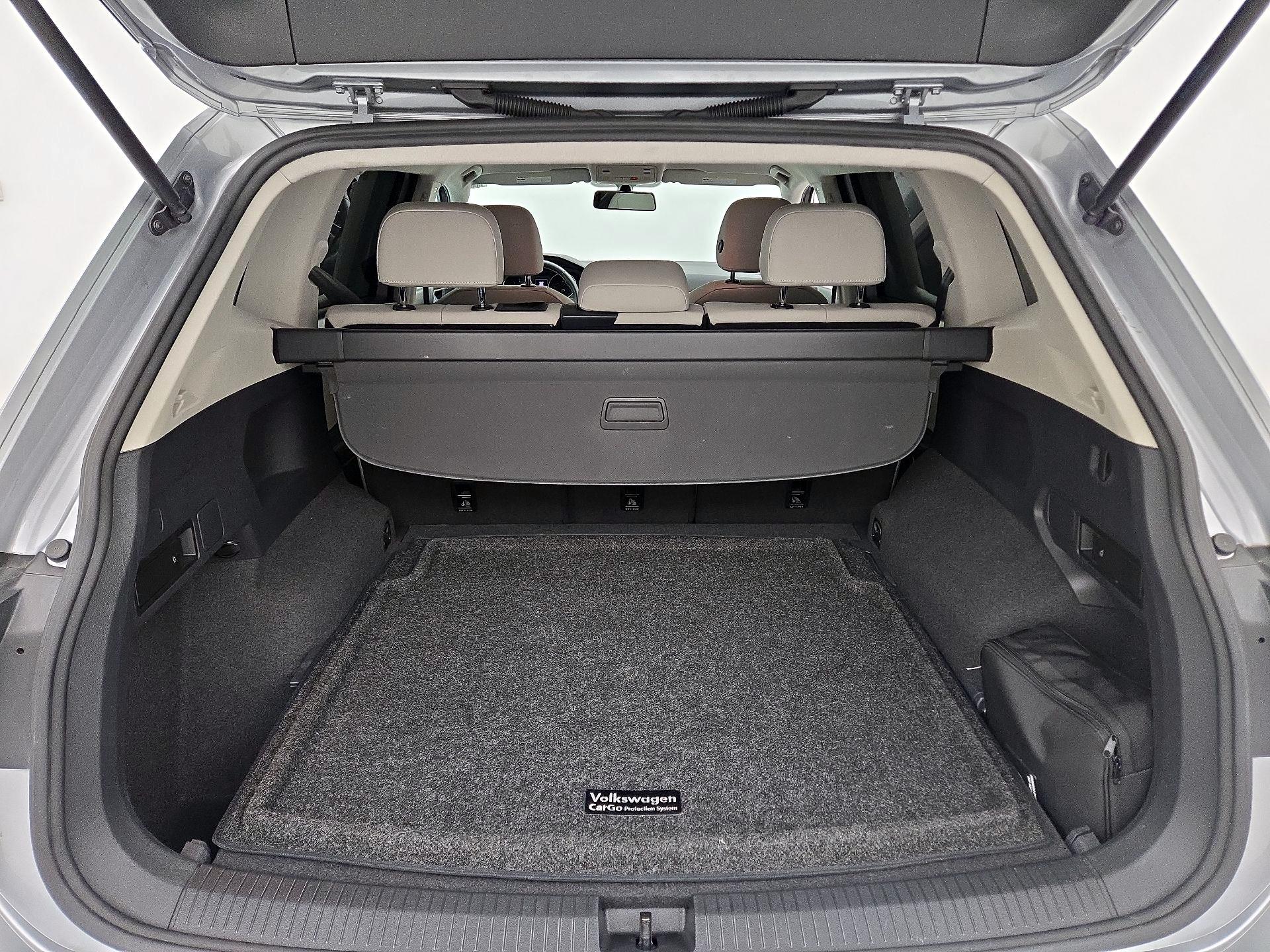 Thumbnail: 2021 Volkswagen Tiguan - 20