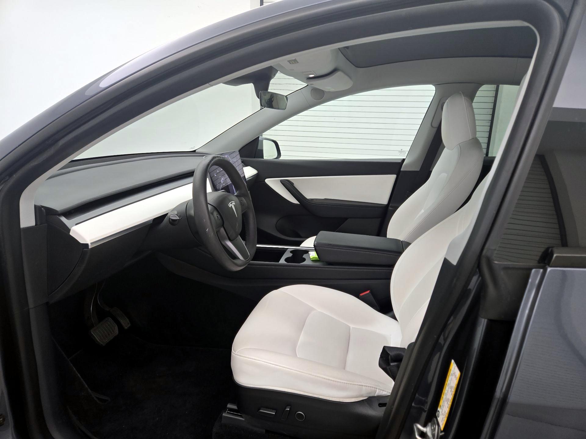 Thumbnail: 2022 Tesla Model Y - 11