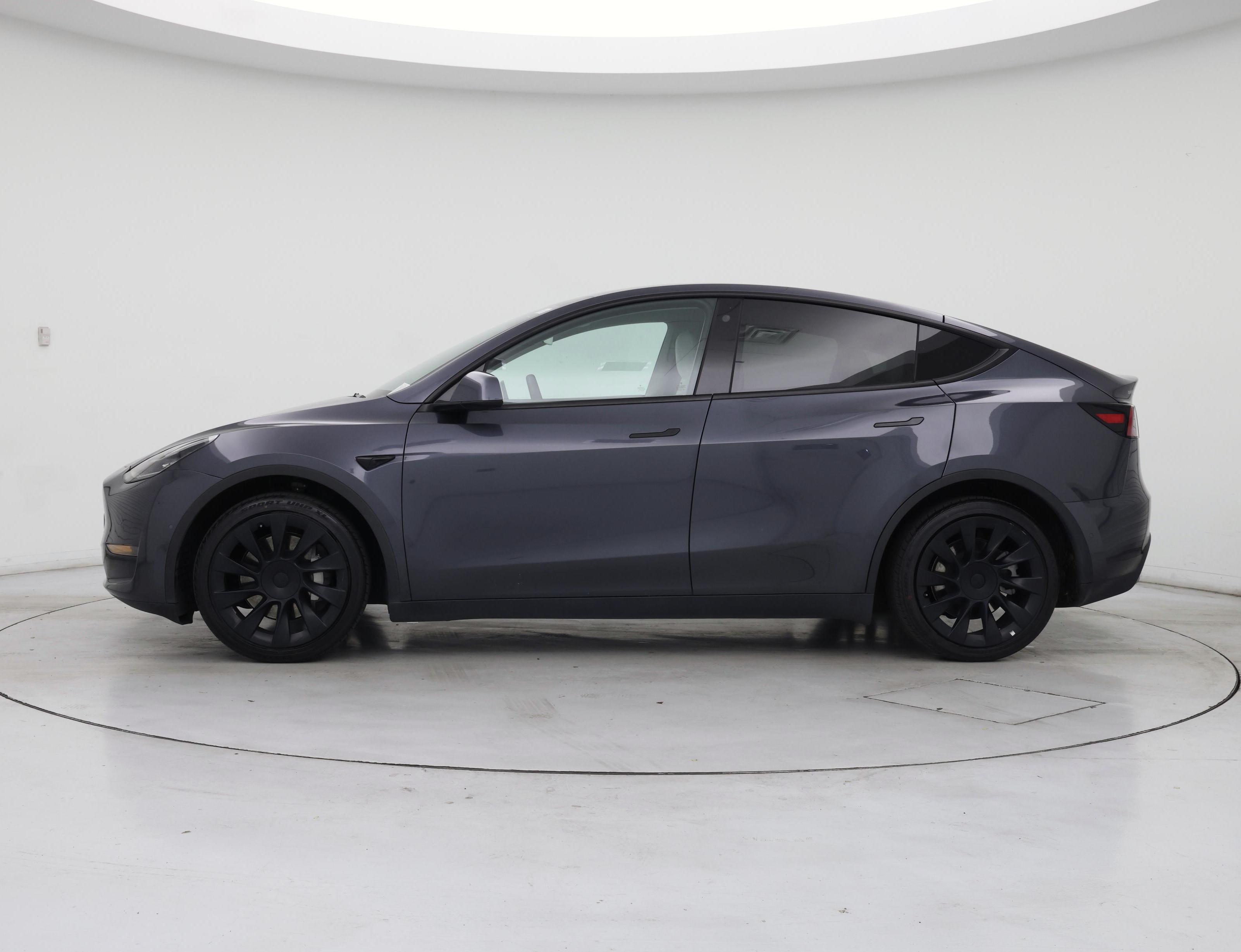 Thumbnail: 2022 Tesla Model Y - 3