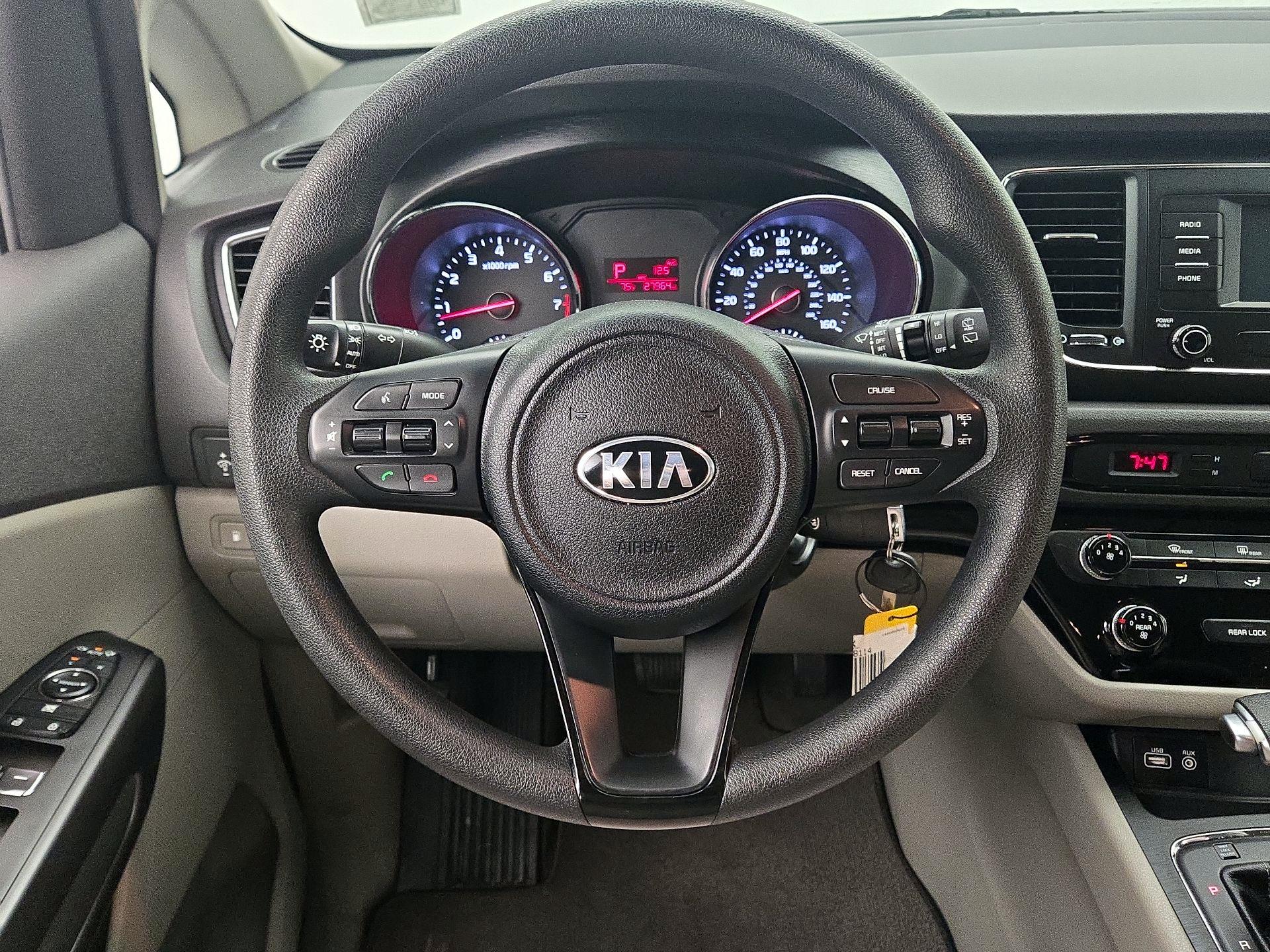 Thumbnail: 2018 Kia Sedona - 10