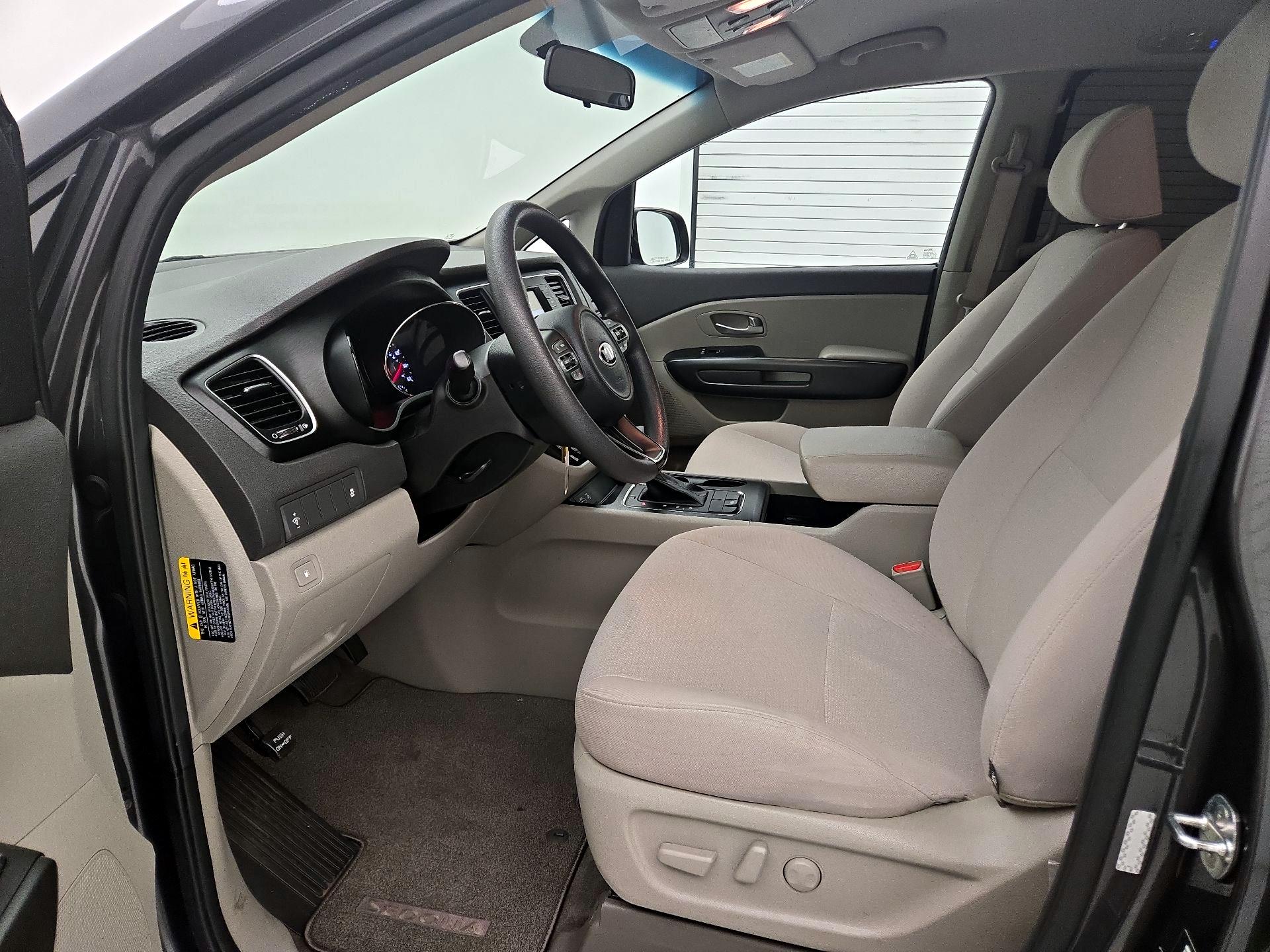 Thumbnail: 2018 Kia Sedona - 11
