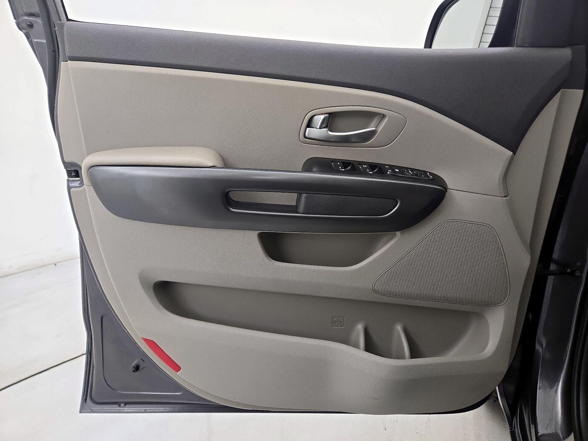Thumbnail: 2018 Kia Sedona - 12