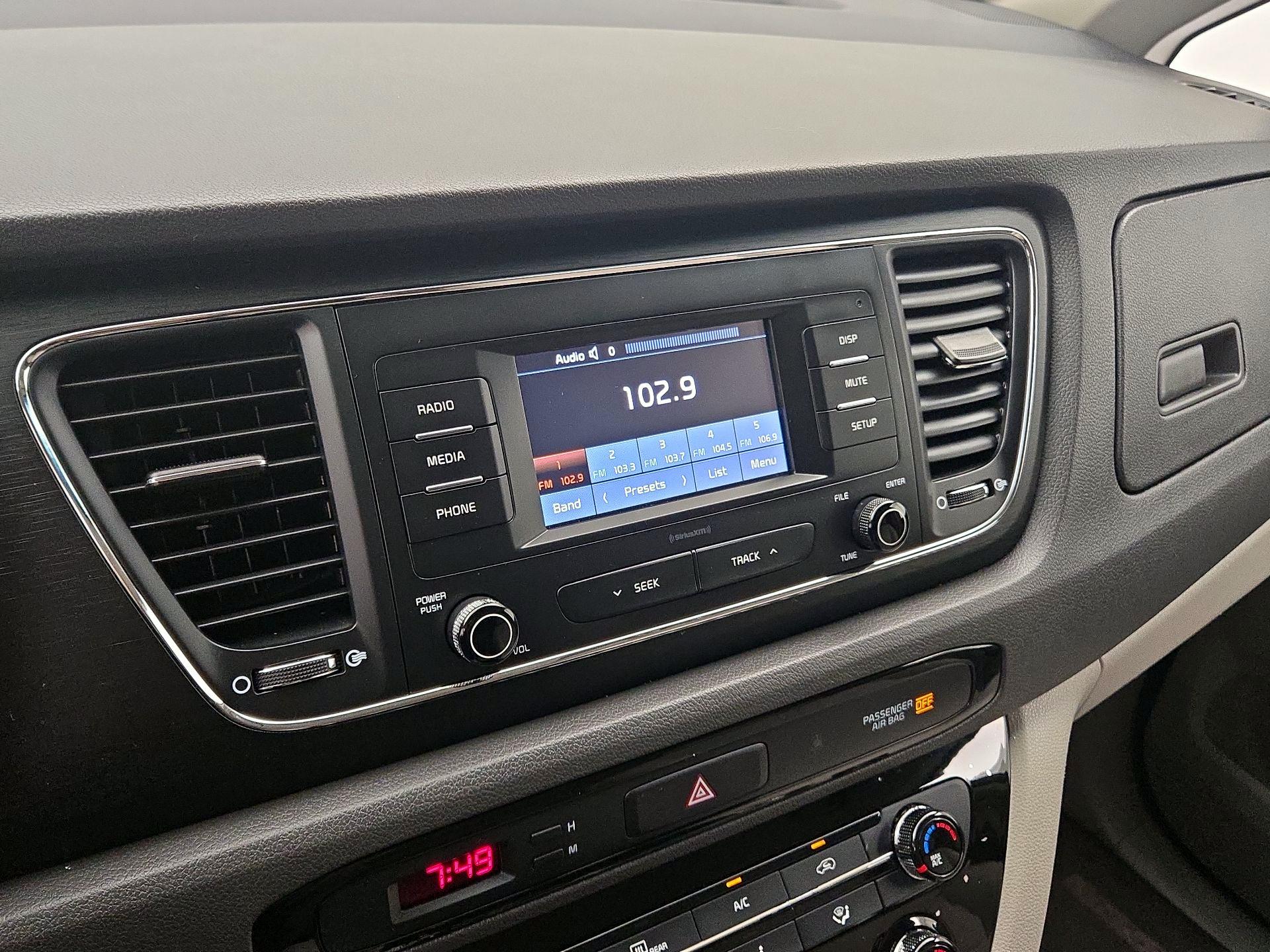 Thumbnail: 2018 Kia Sedona - 14
