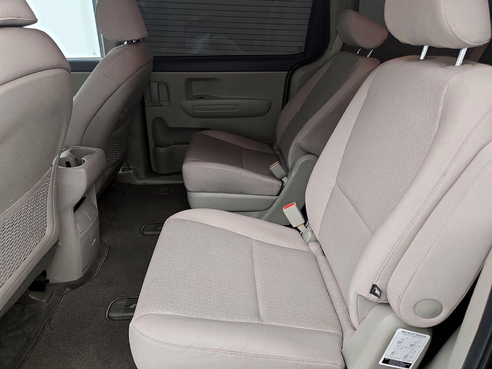 Thumbnail: 2018 Kia Sedona - 18