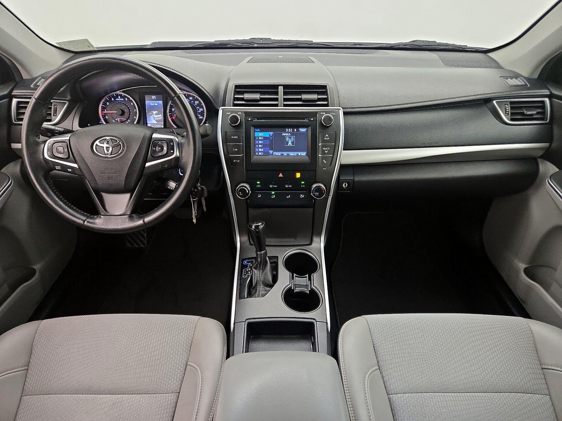 Thumbnail: 2017 Toyota Camry - 9
