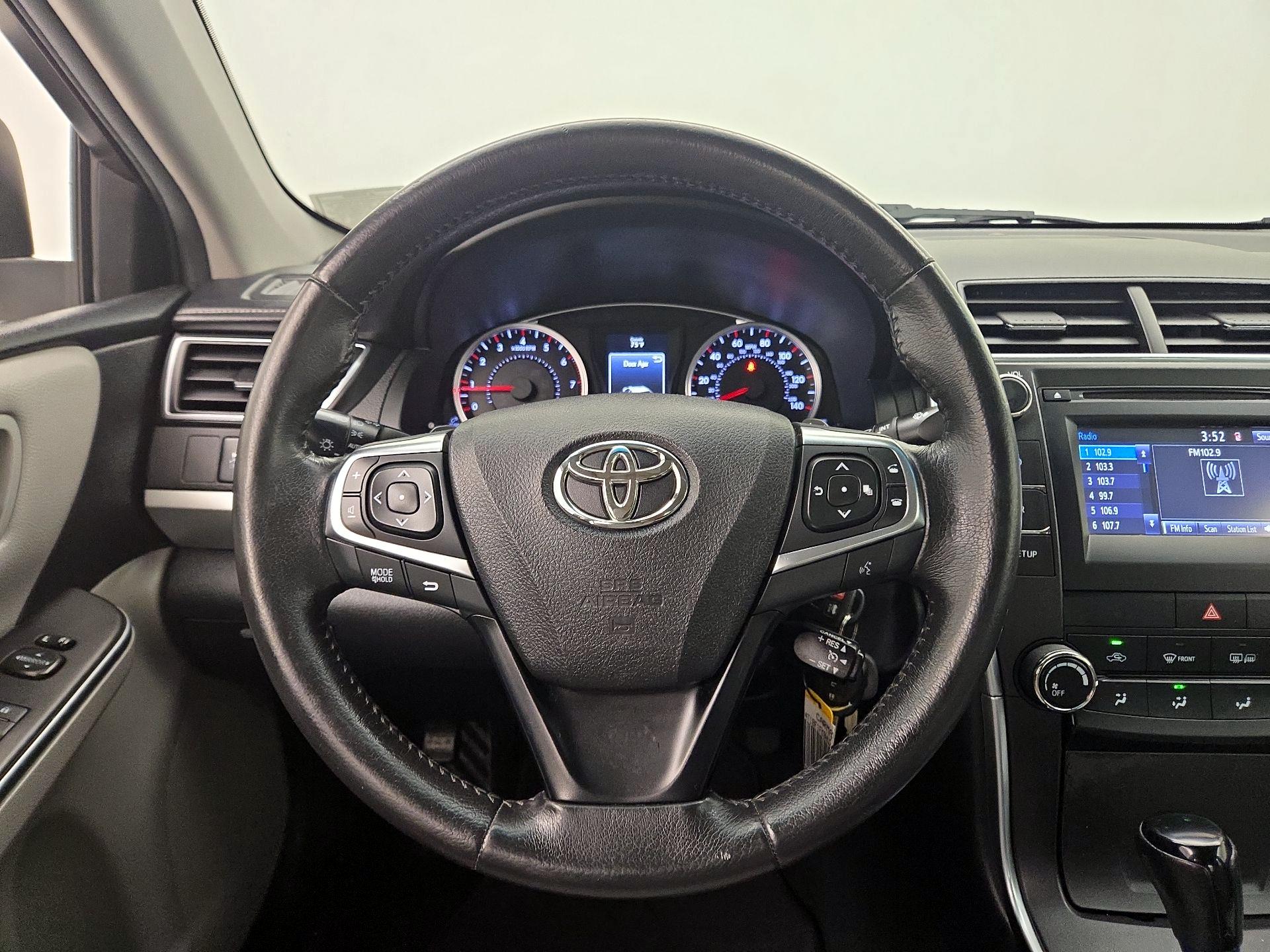 Thumbnail: 2017 Toyota Camry - 10