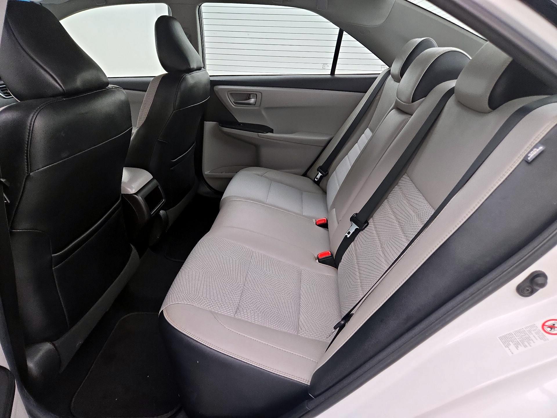 Thumbnail: 2017 Toyota Camry - 18