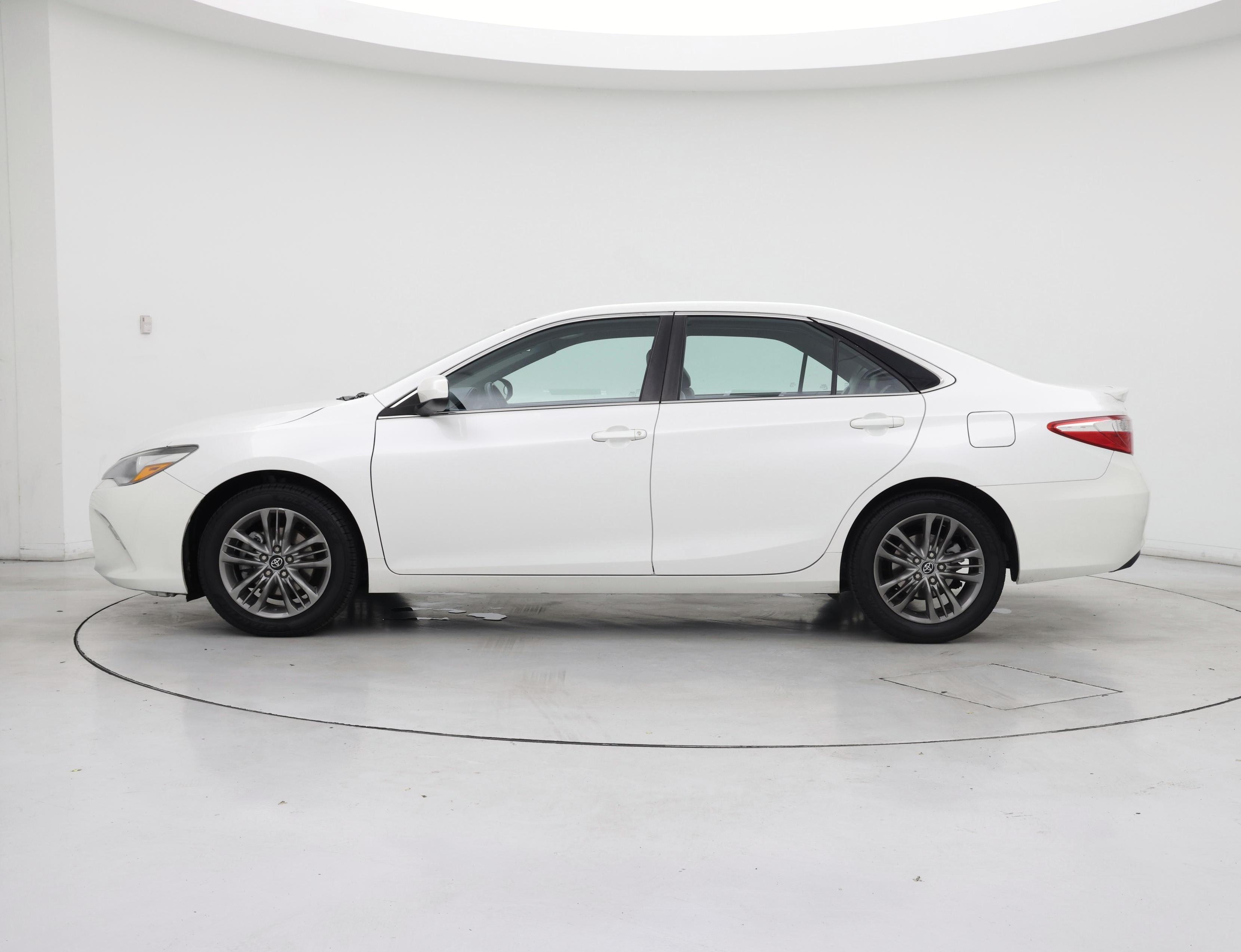 Thumbnail: 2017 Toyota Camry - 3