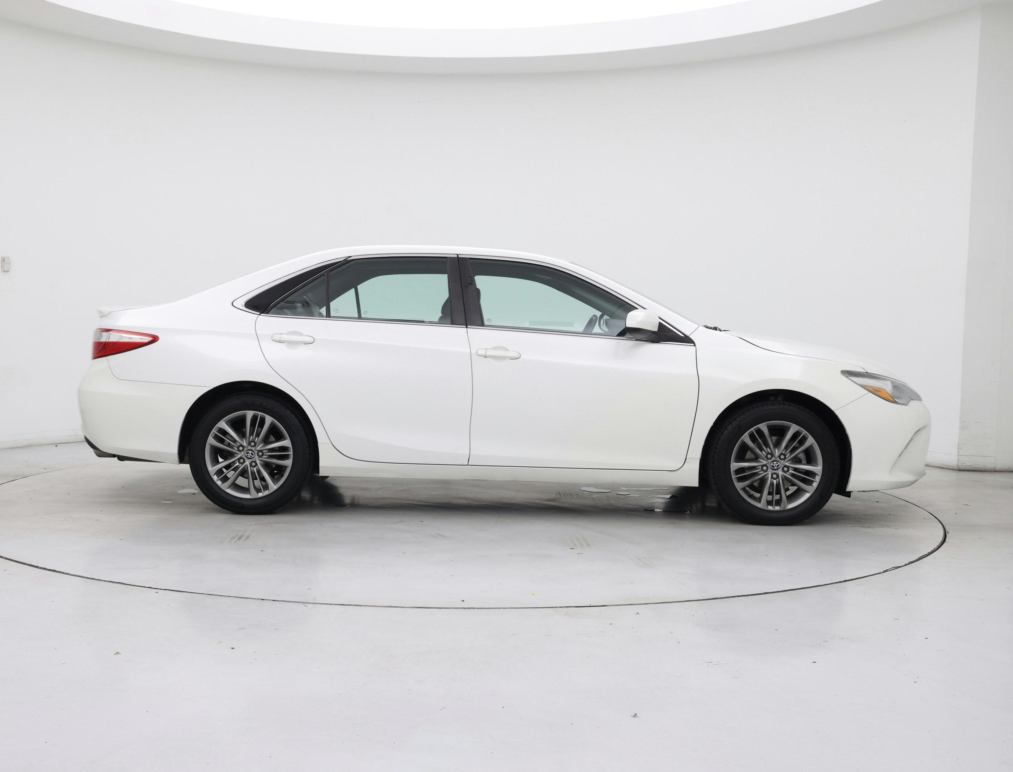 Thumbnail: 2017 Toyota Camry - 7