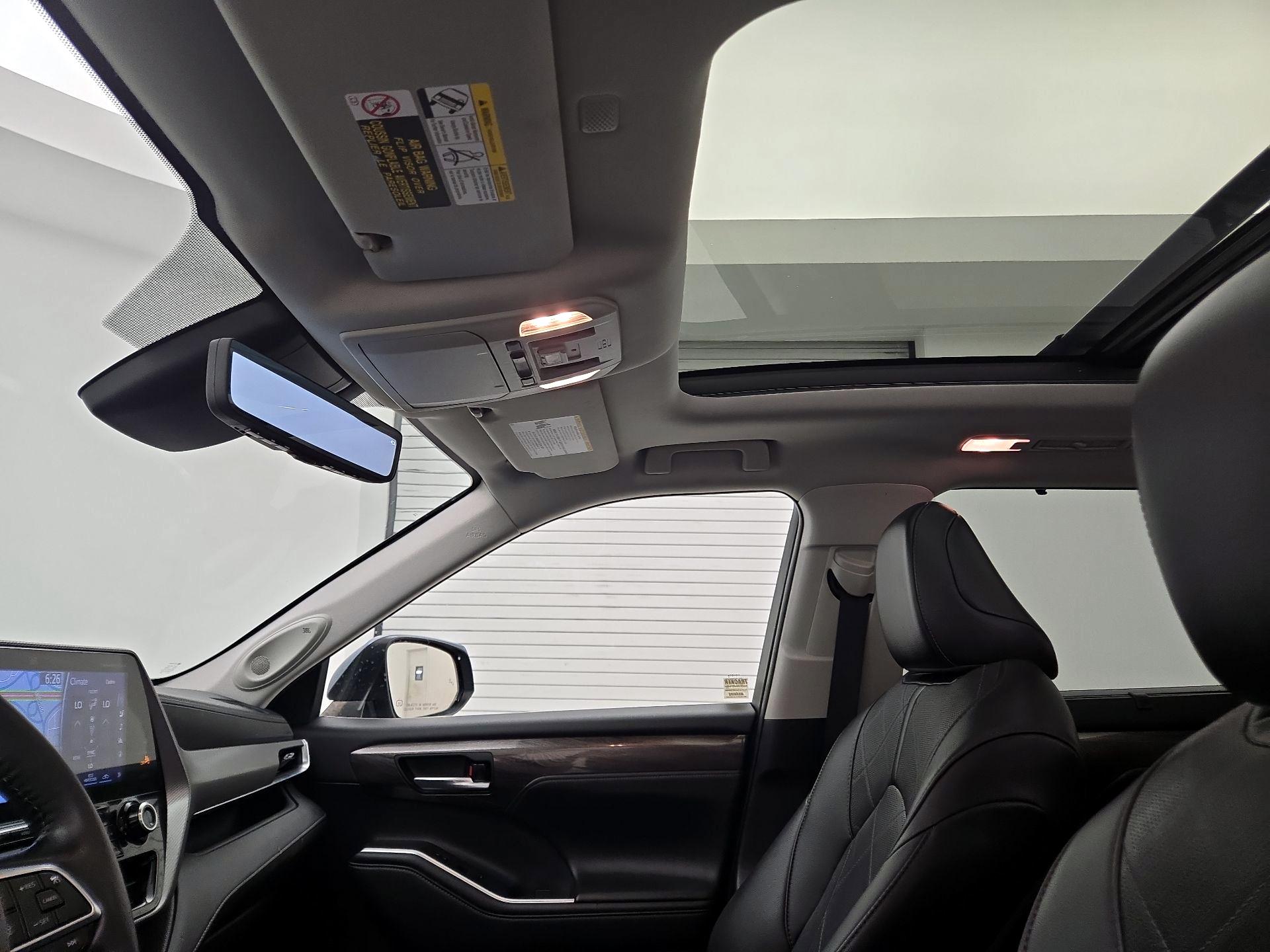 Thumbnail: 2021 Toyota Highlander - 18