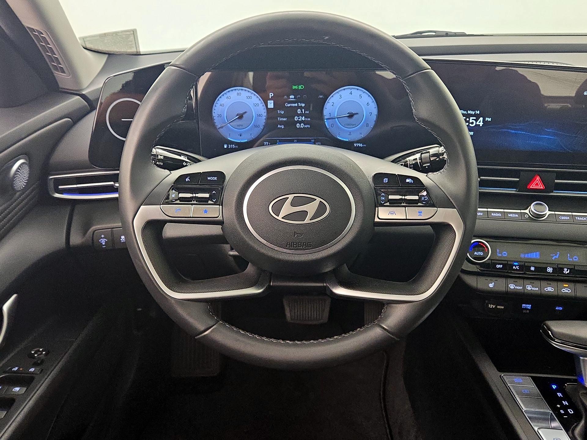 Thumbnail: 2025 Hyundai Elantra - 10