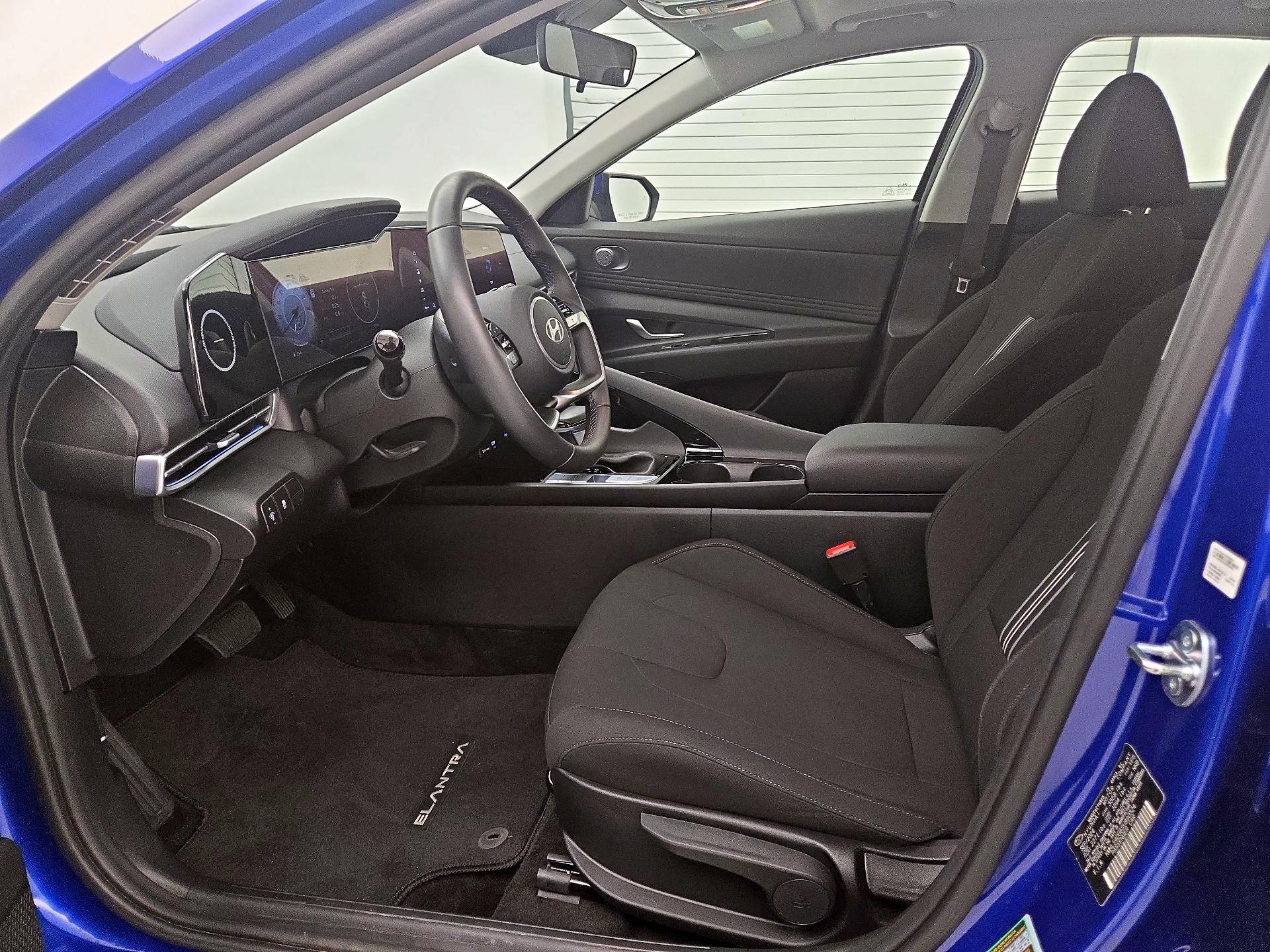 Thumbnail: 2025 Hyundai Elantra - 11