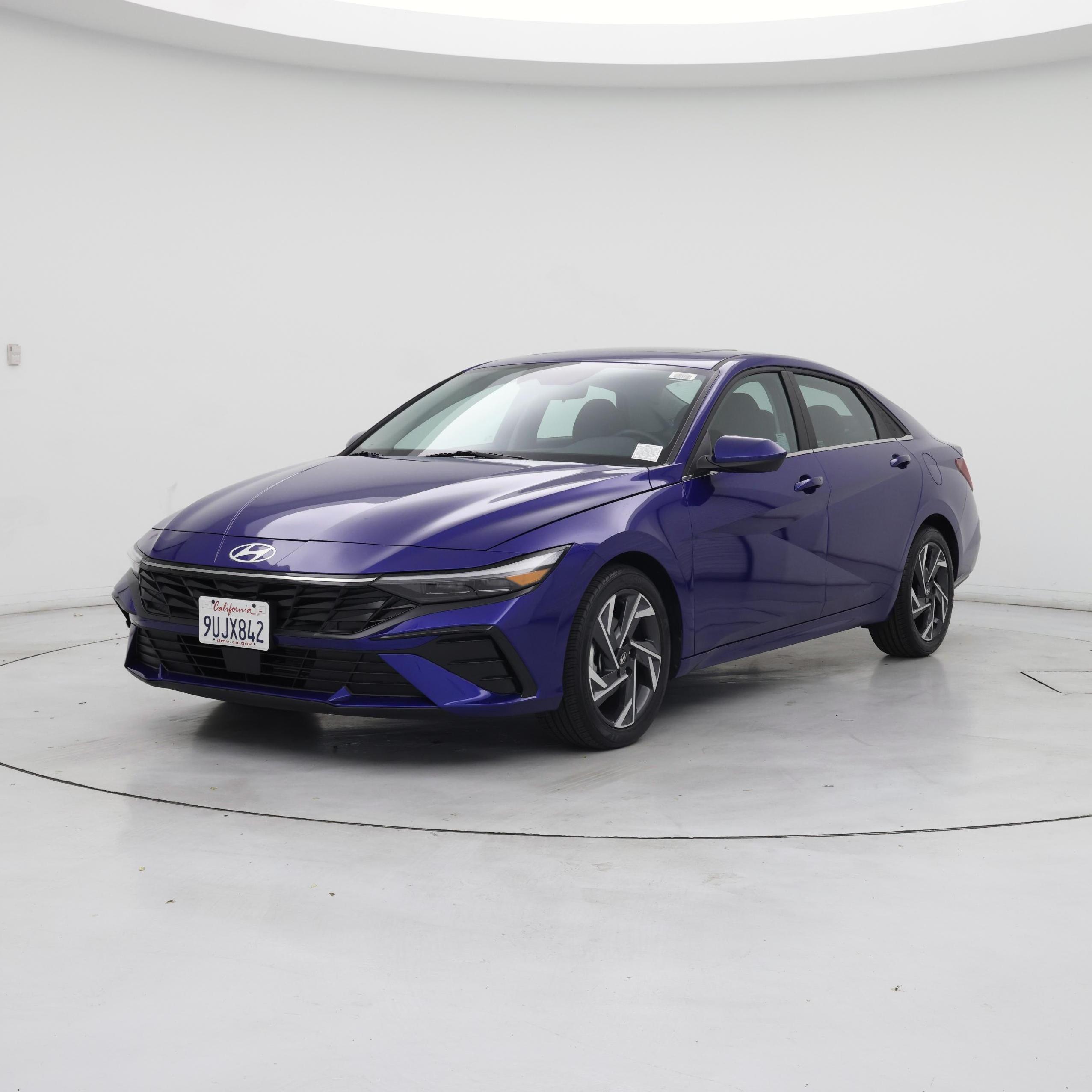 Thumbnail: 2025 Hyundai Elantra - 4