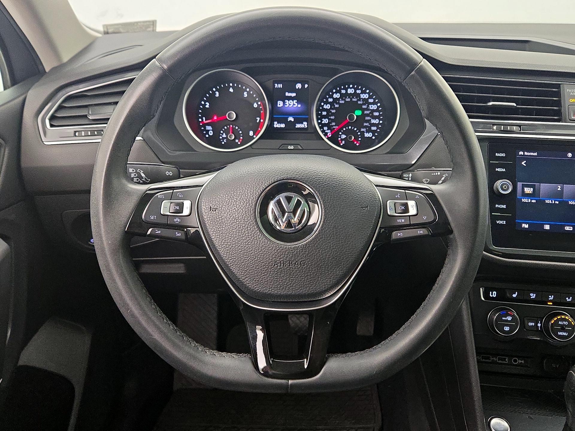 Thumbnail: 2020 Volkswagen Tiguan - 10
