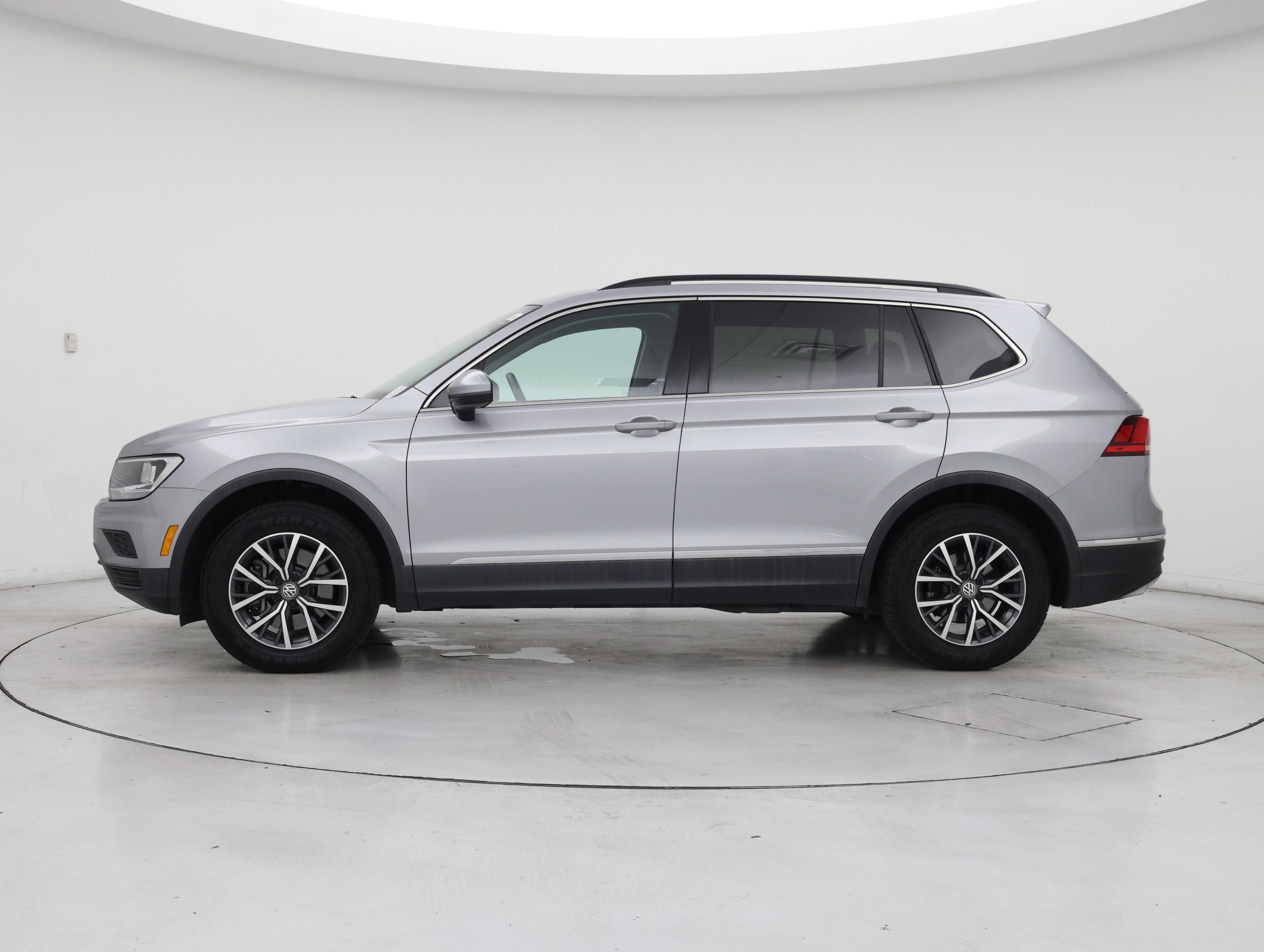 Thumbnail: 2020 Volkswagen Tiguan - 3