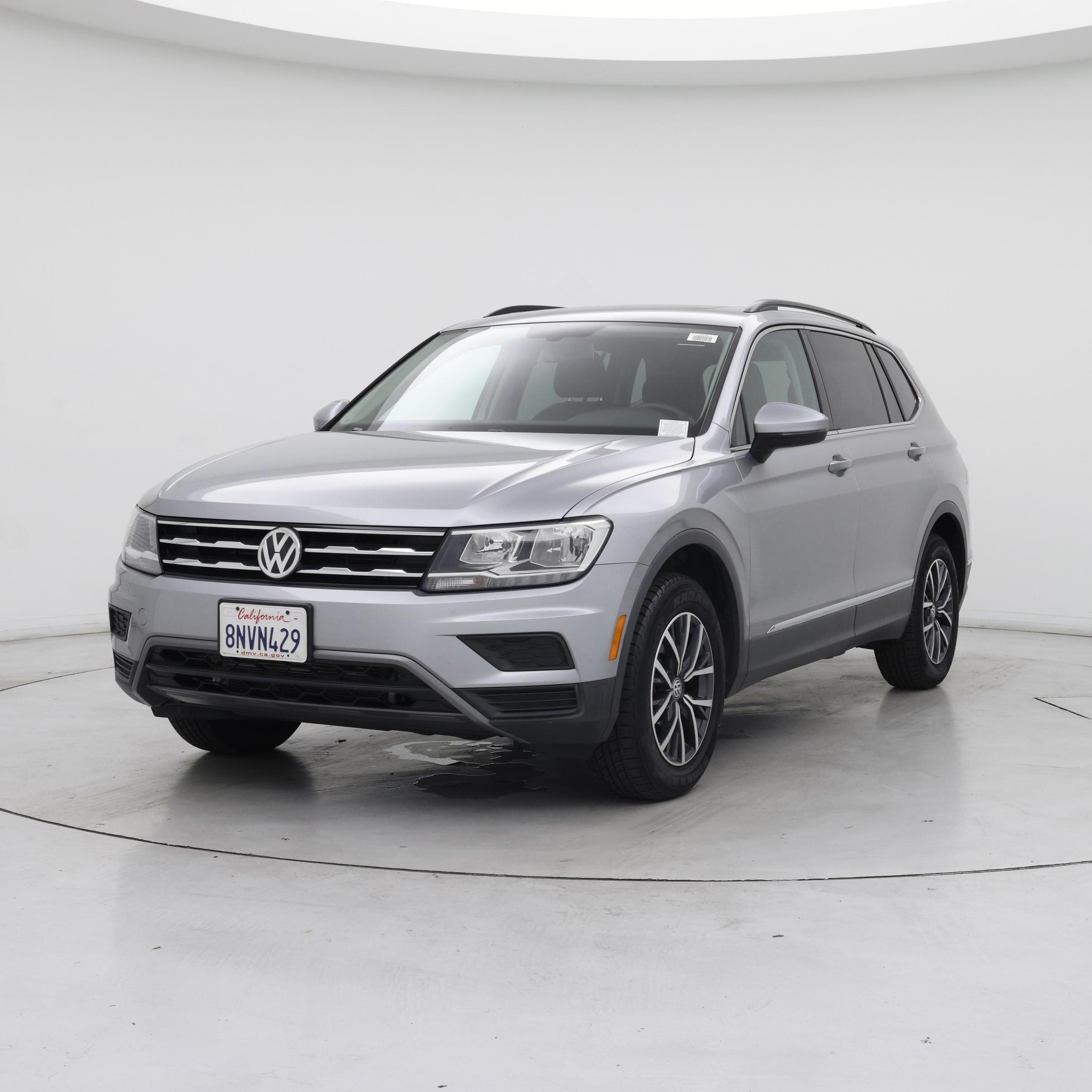 Thumbnail: 2020 Volkswagen Tiguan - 4