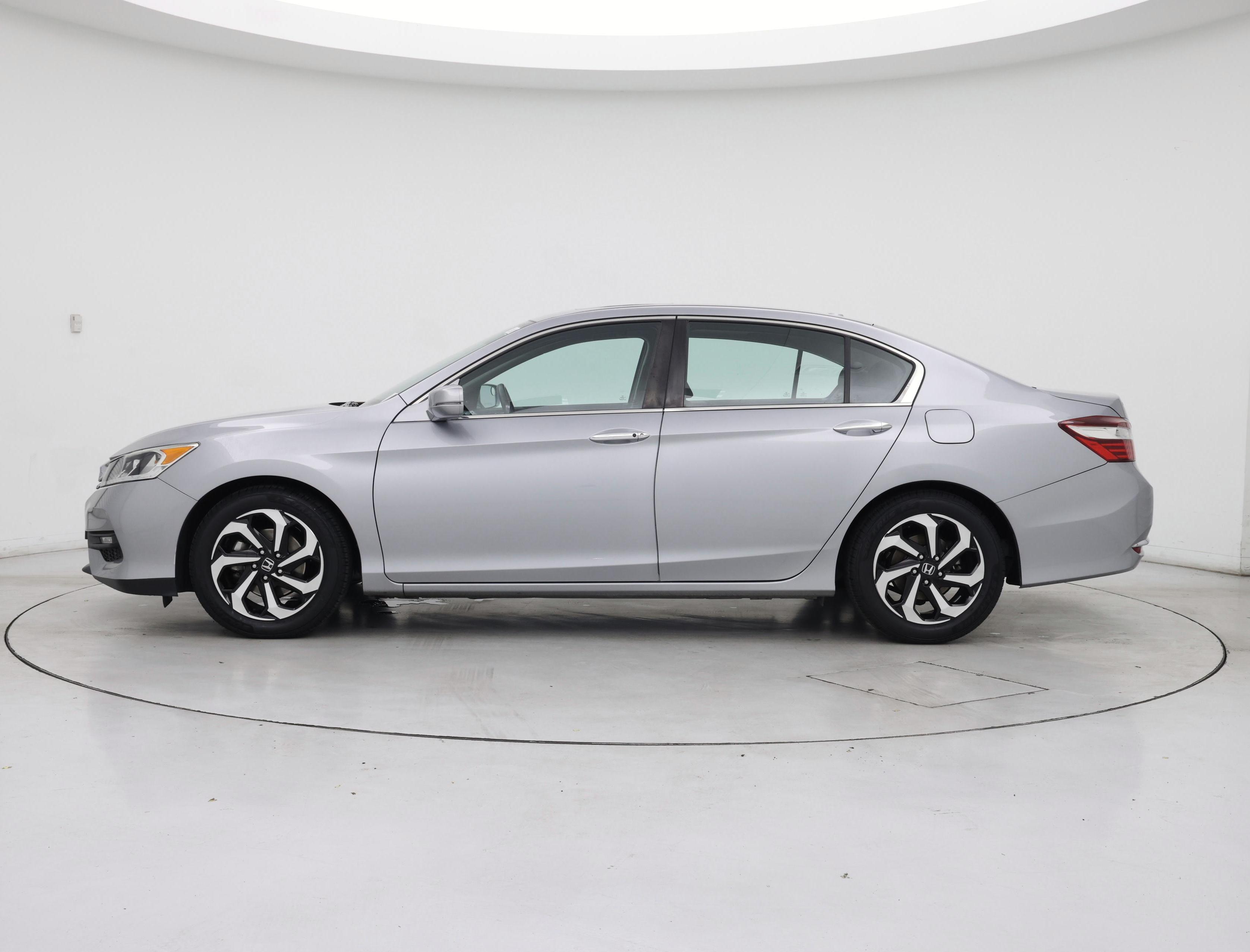 Thumbnail: 2017 Honda Accord - 3