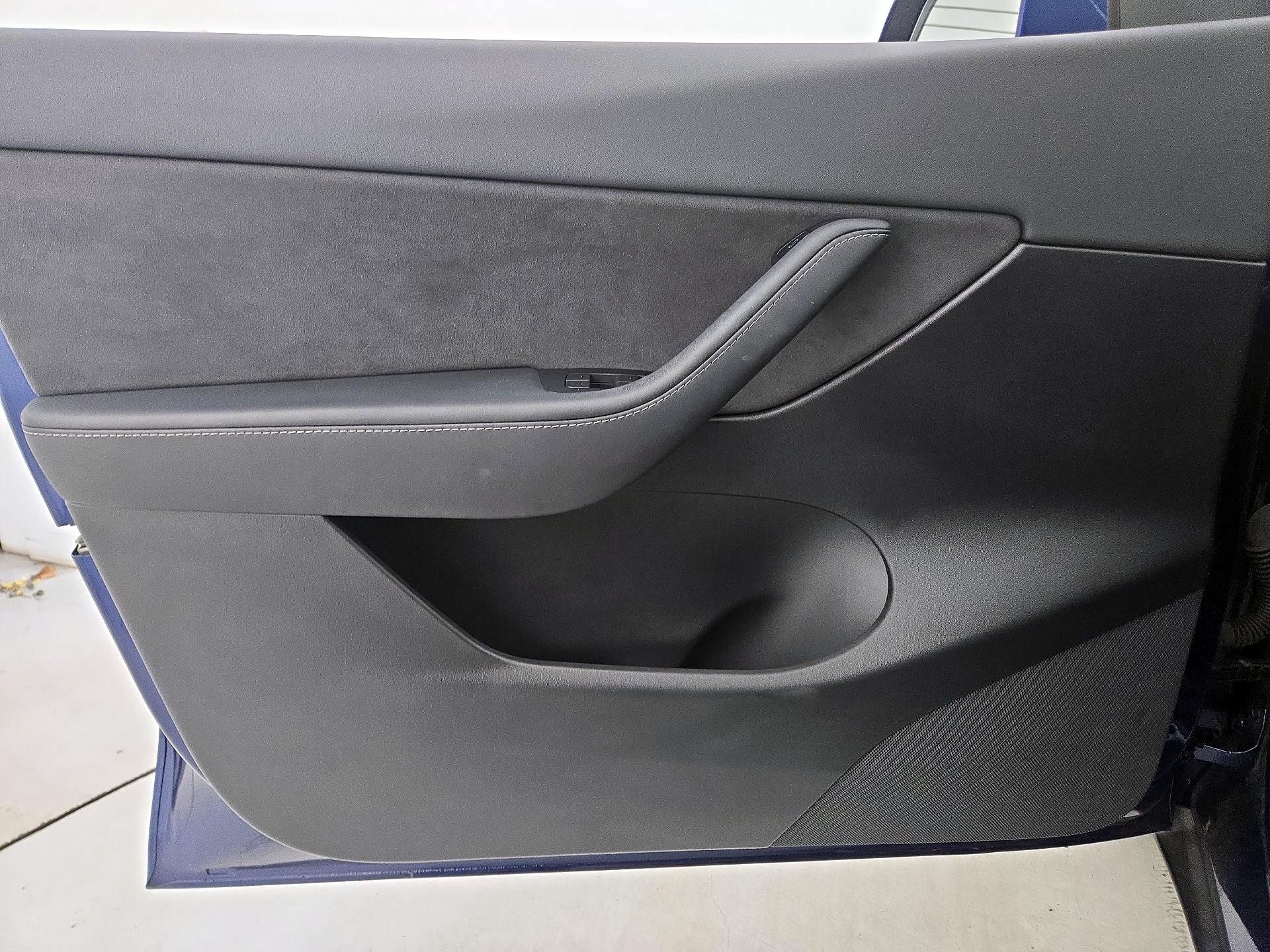 Thumbnail: 2022 Tesla Model Y - 12