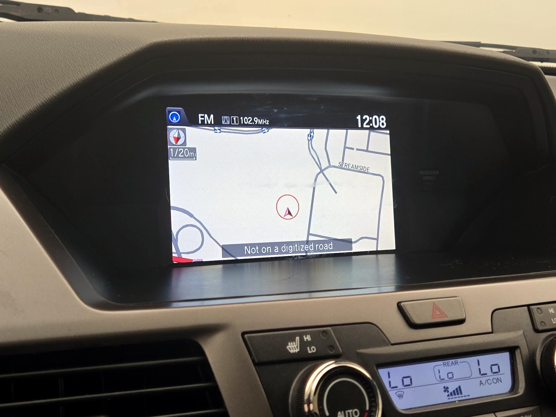 Thumbnail: 2015 Honda Odyssey - 14