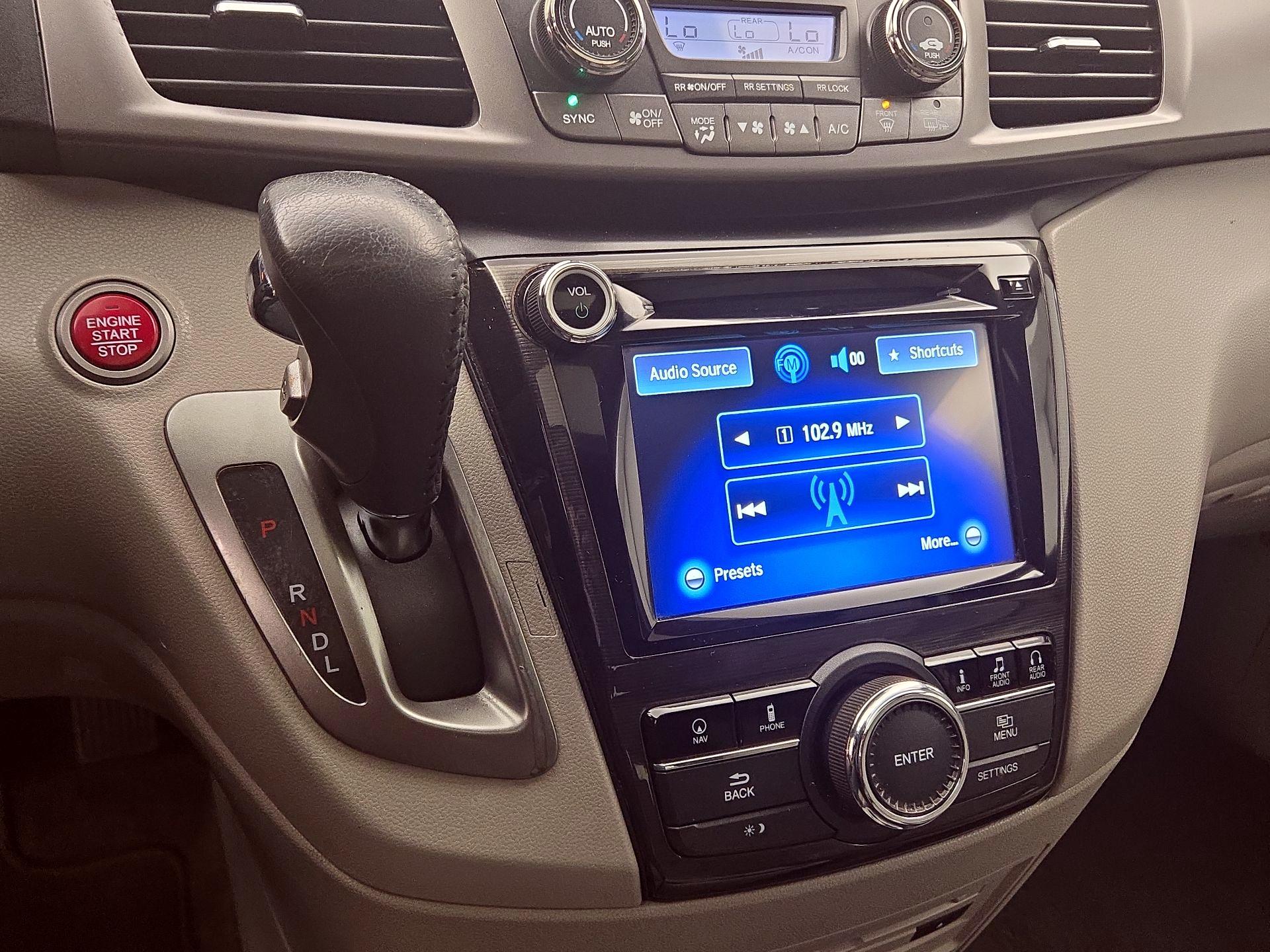 Thumbnail: 2015 Honda Odyssey - 16