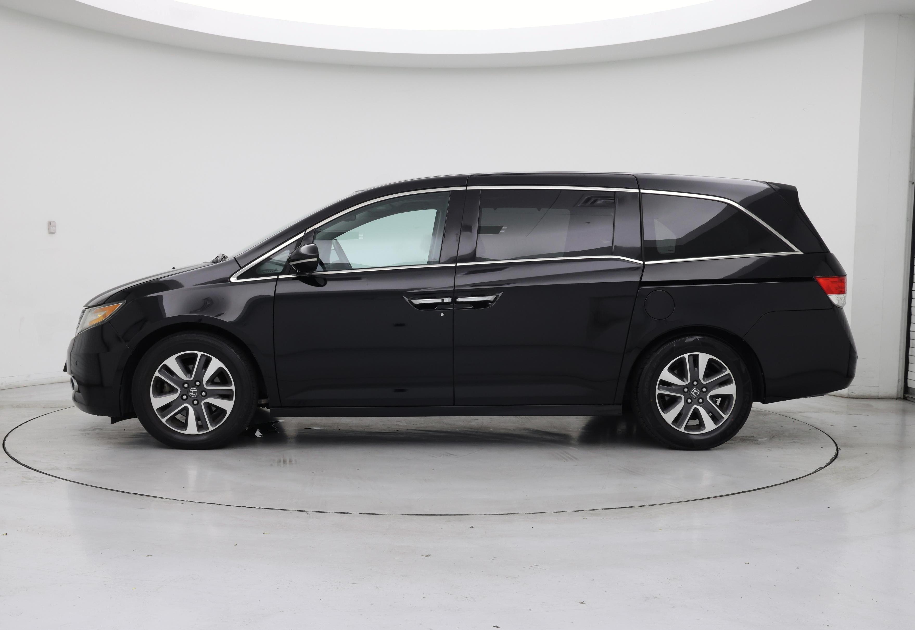Thumbnail: 2015 Honda Odyssey - 3