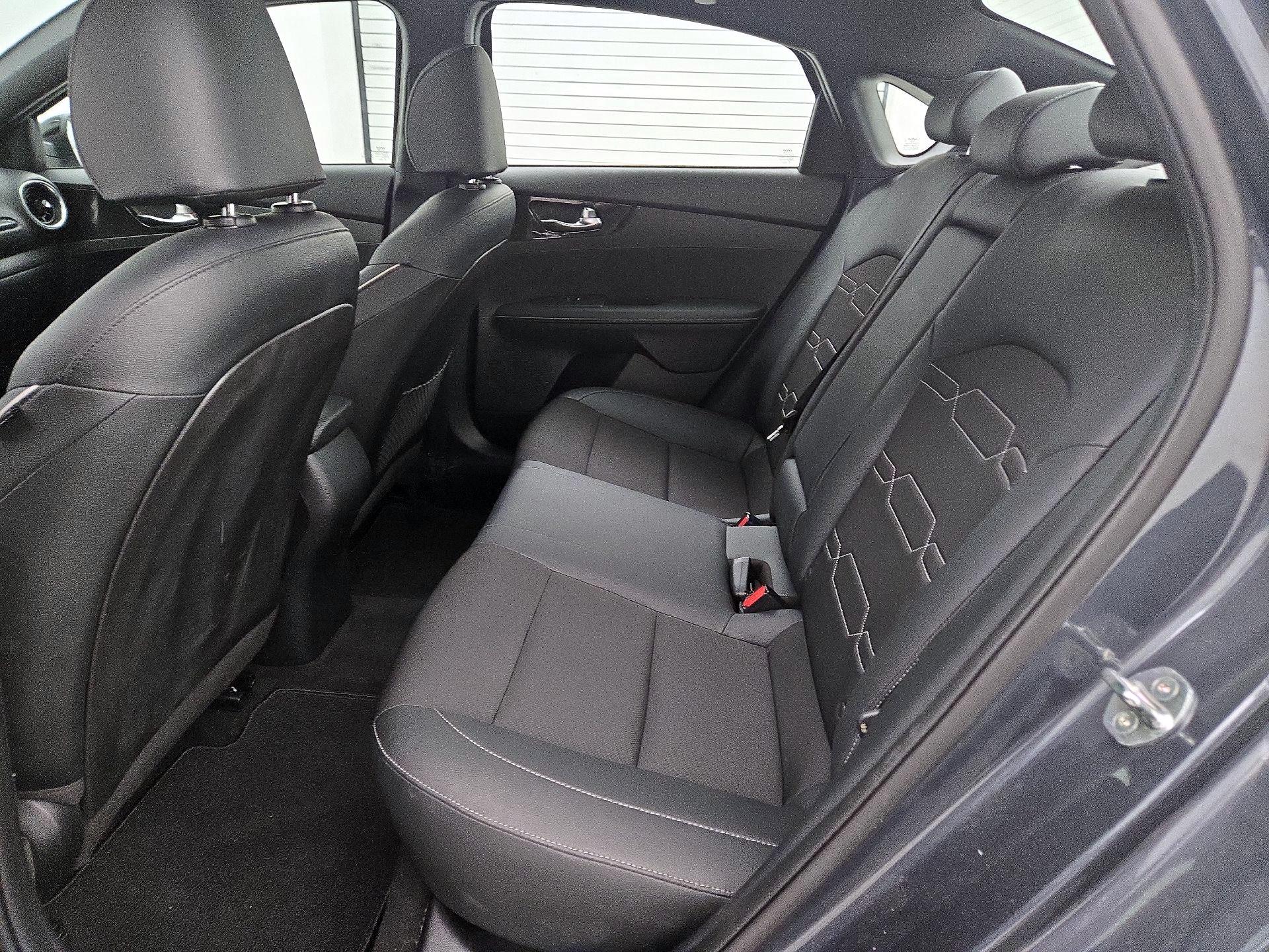 Thumbnail: 2021 Kia Forte - 20