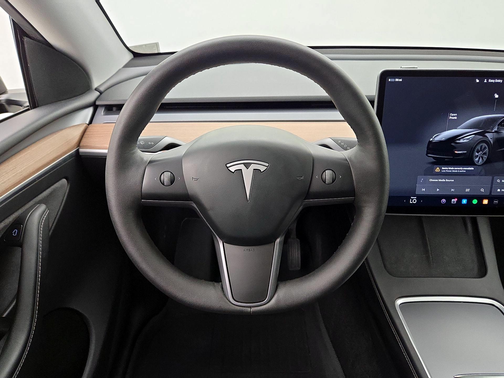 Thumbnail: 2025 Tesla Model Y - 10