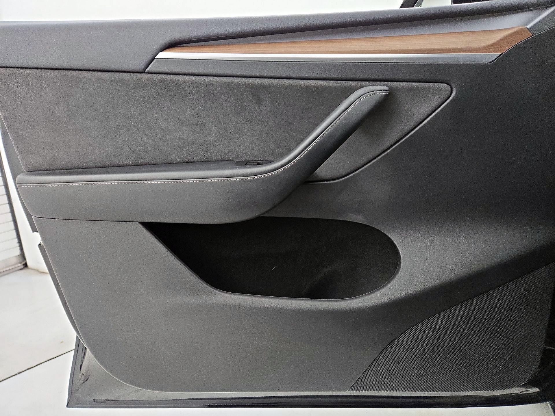 Thumbnail: 2025 Tesla Model Y - 12