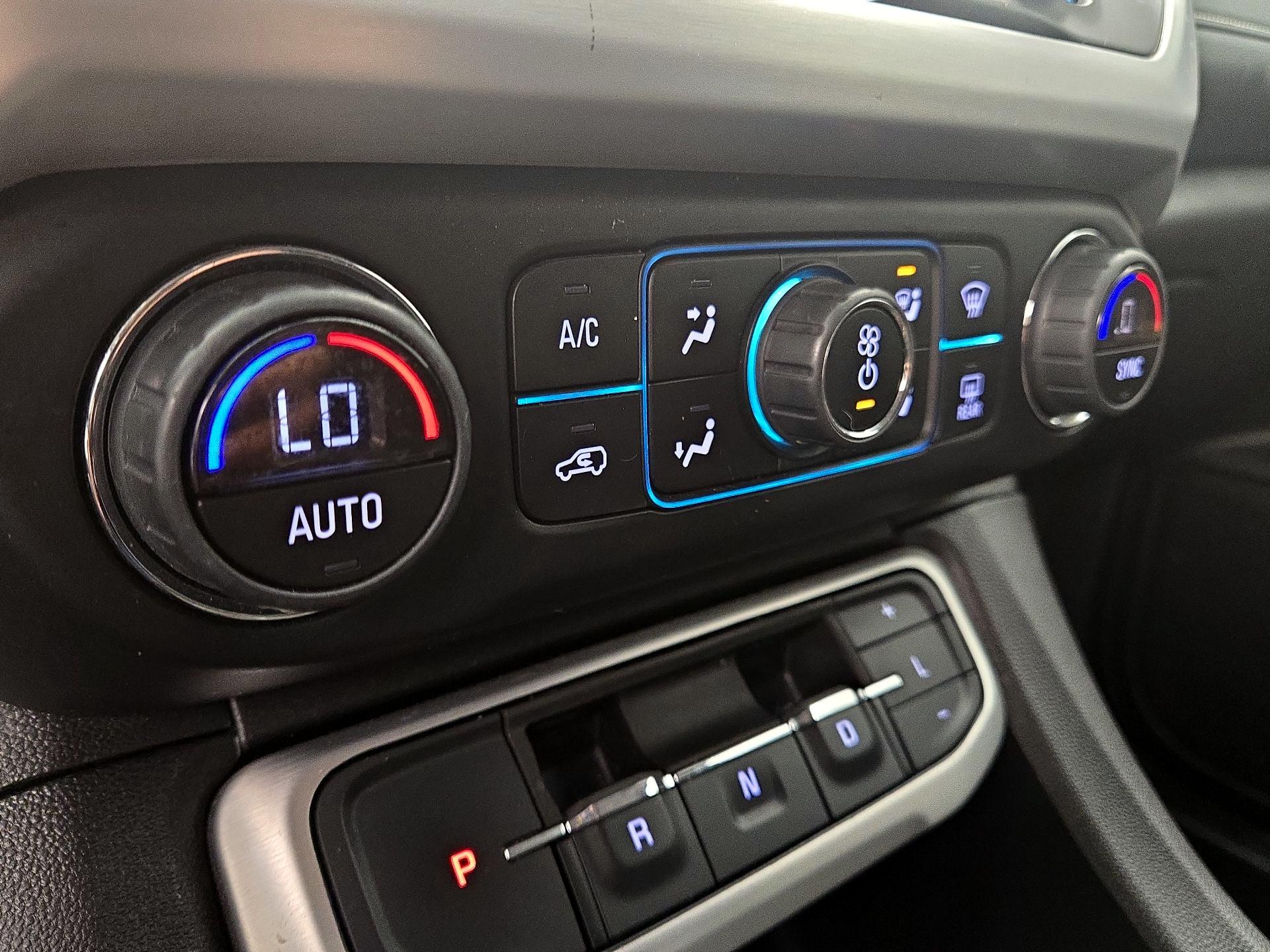 Thumbnail: 2023 GMC Acadia - 16
