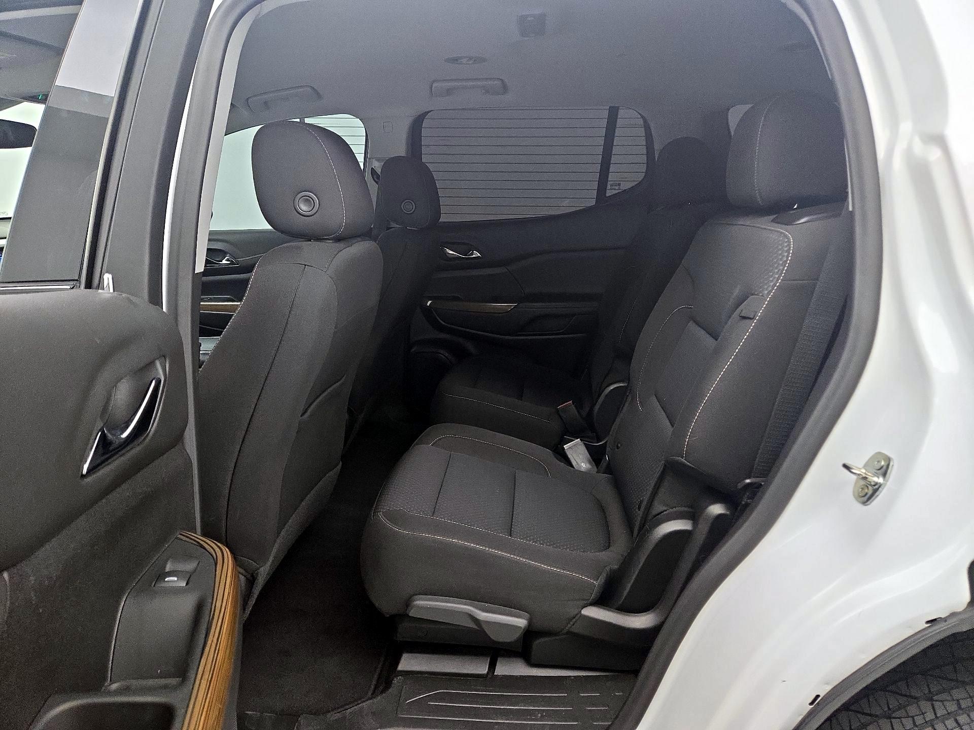 Thumbnail: 2023 GMC Acadia - 19