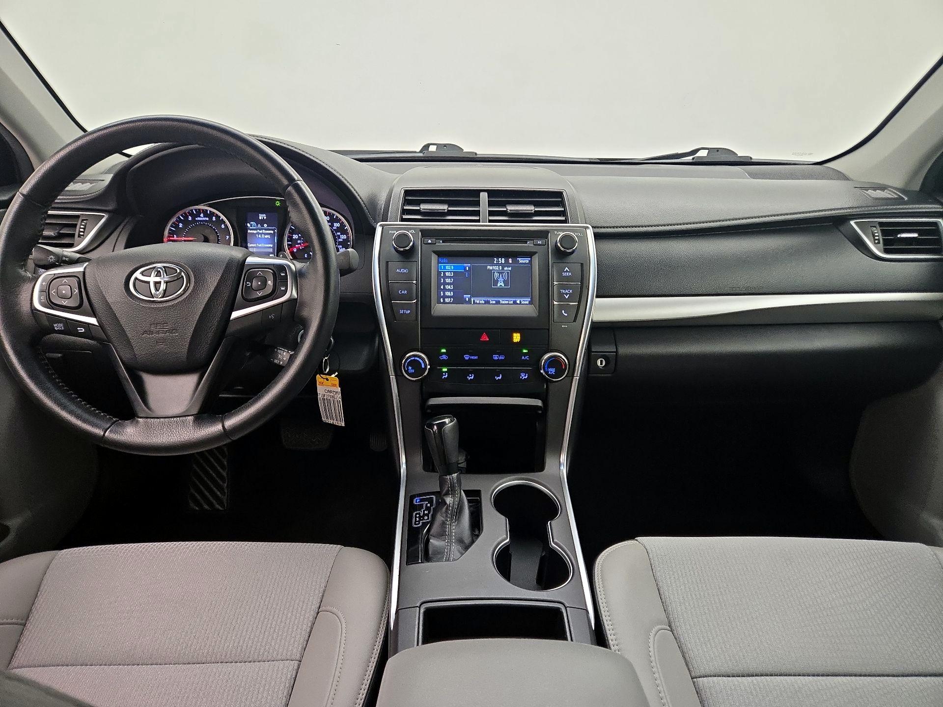 Thumbnail: 2016 Toyota Camry - 9