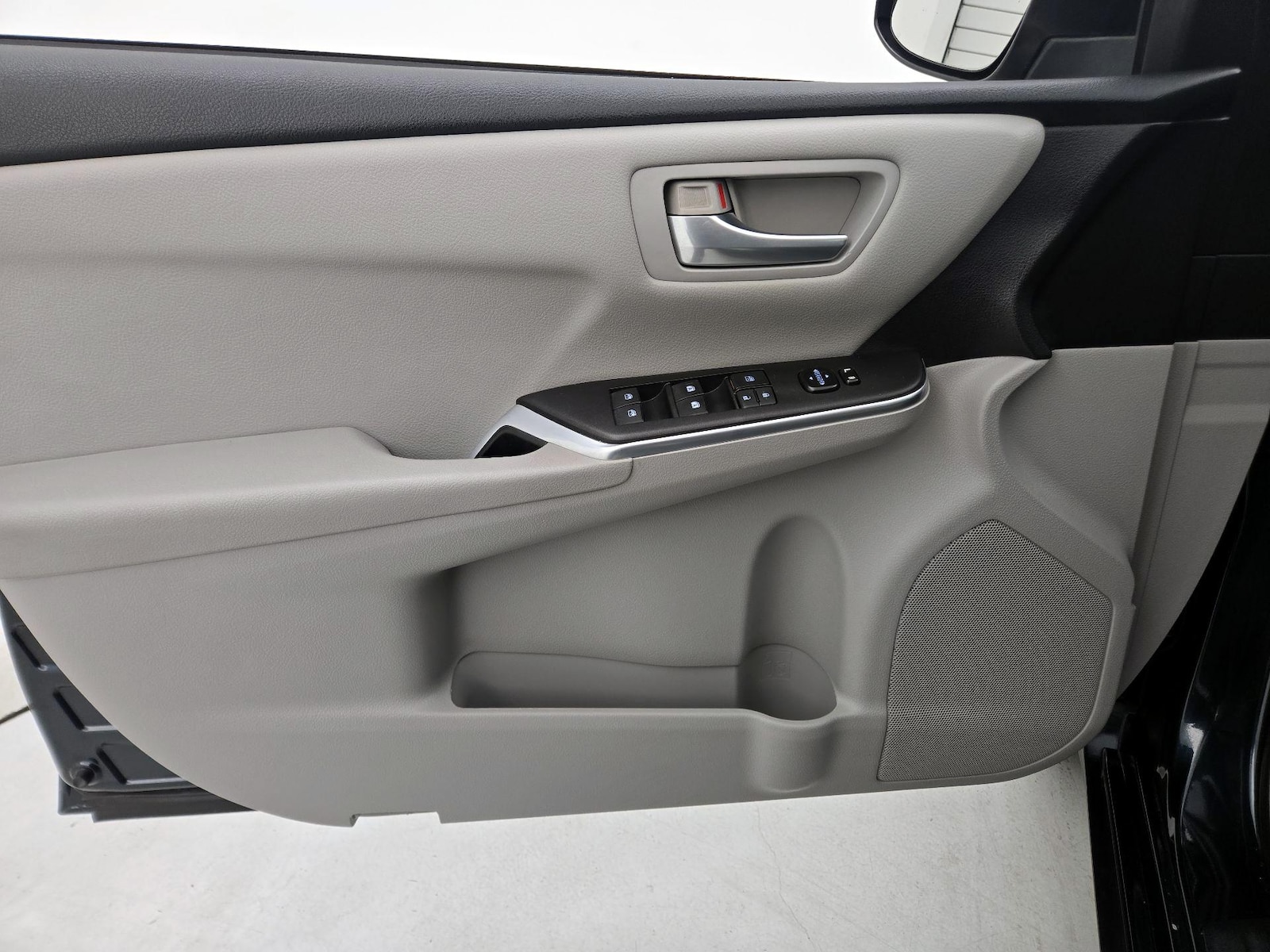 2016 Toyota Camry Special Edition - Photo 13