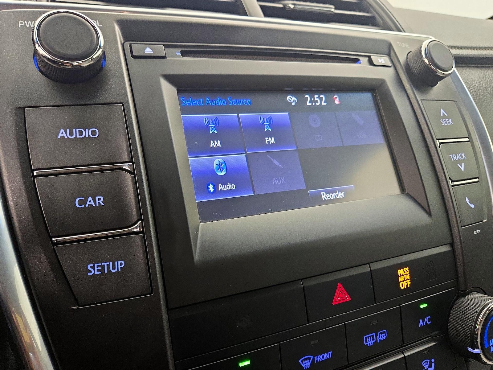 2016 Toyota Camry Special Edition - Photo 16