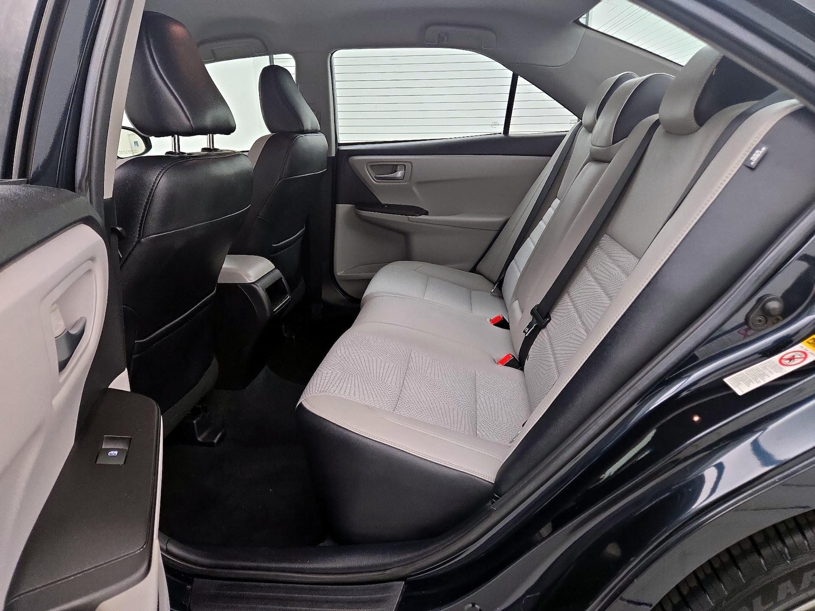2016 Toyota Camry Special Edition - Photo 20
