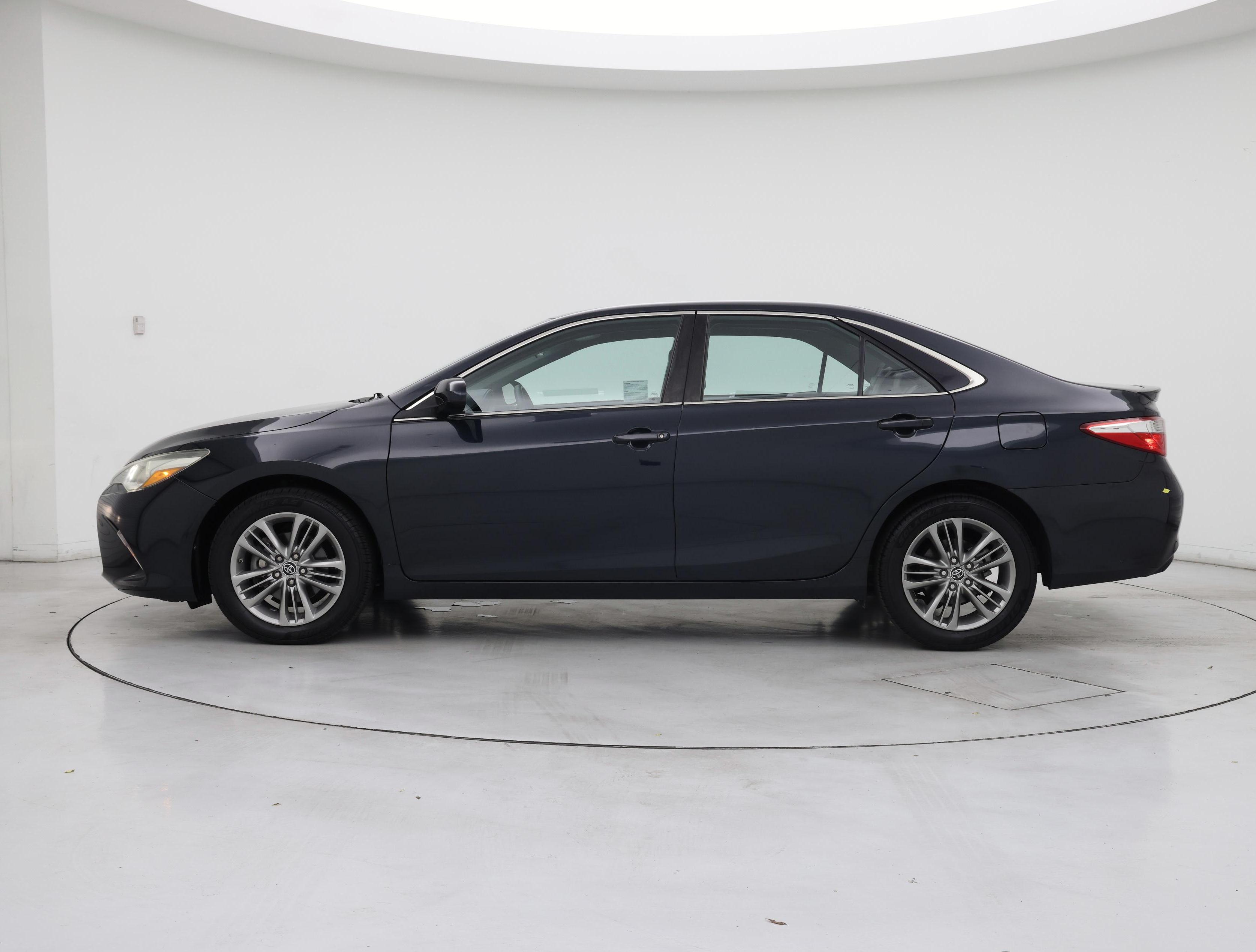Thumbnail: 2016 Toyota Camry - 3
