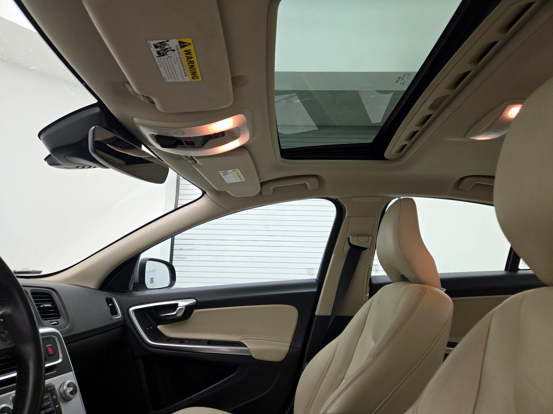 Thumbnail: 2017 Volvo S60 - 16