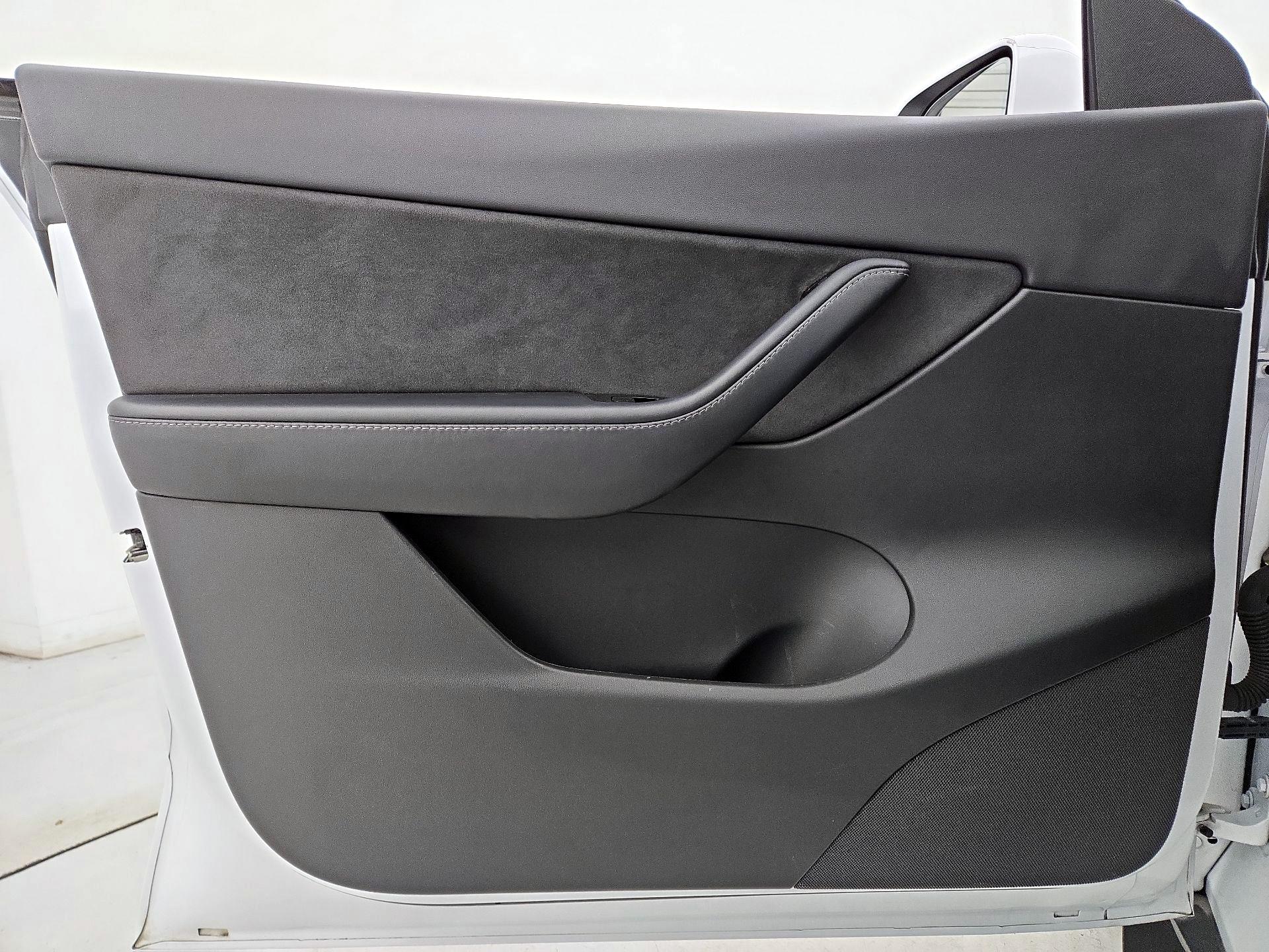 Thumbnail: 2021 Tesla Model Y - 12