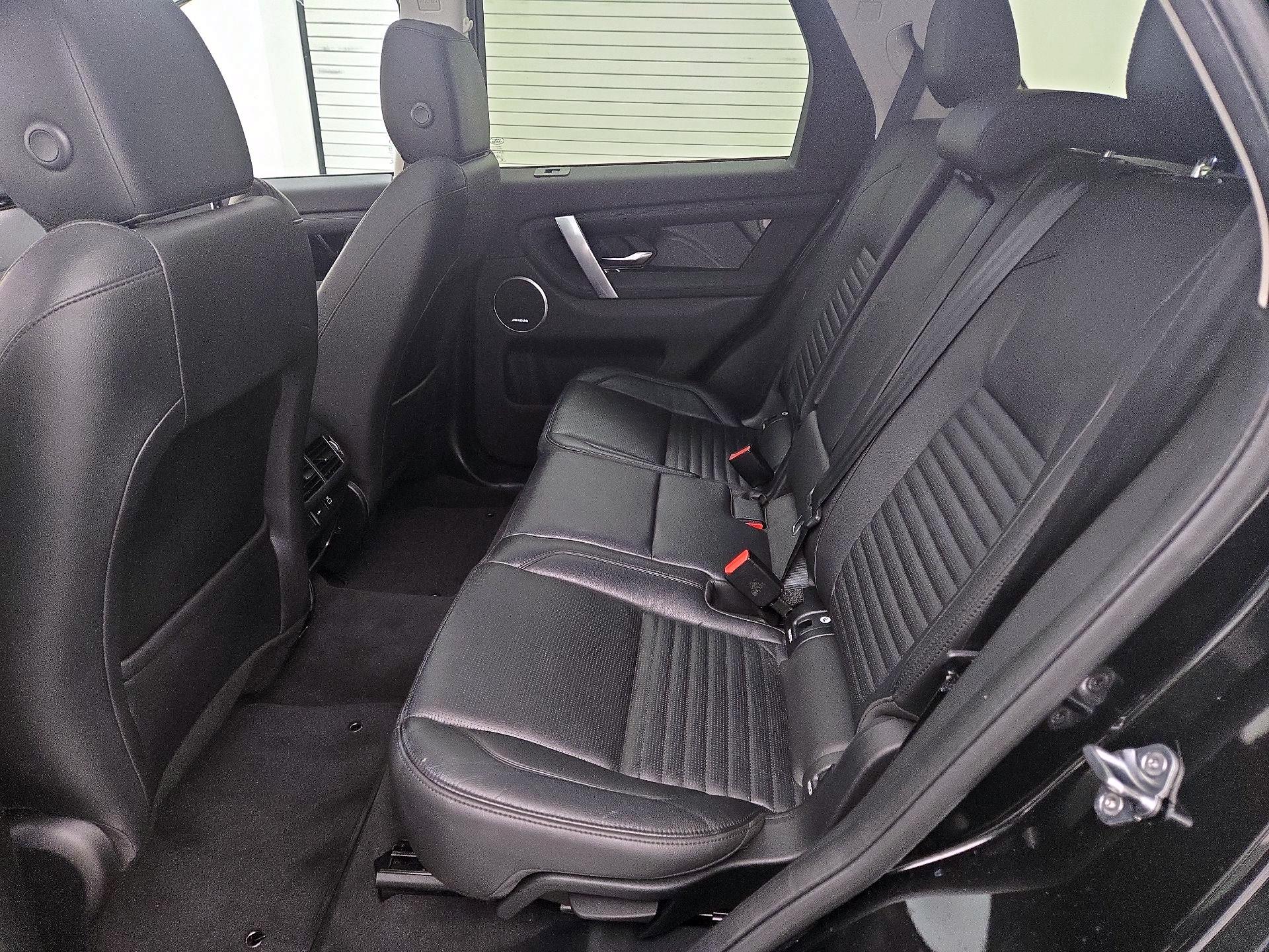 Thumbnail: 2021 Land Rover Discovery Sport - 20