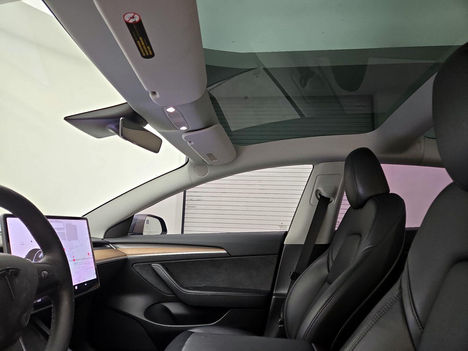 Thumbnail: 2023 Tesla Model 3 - 18