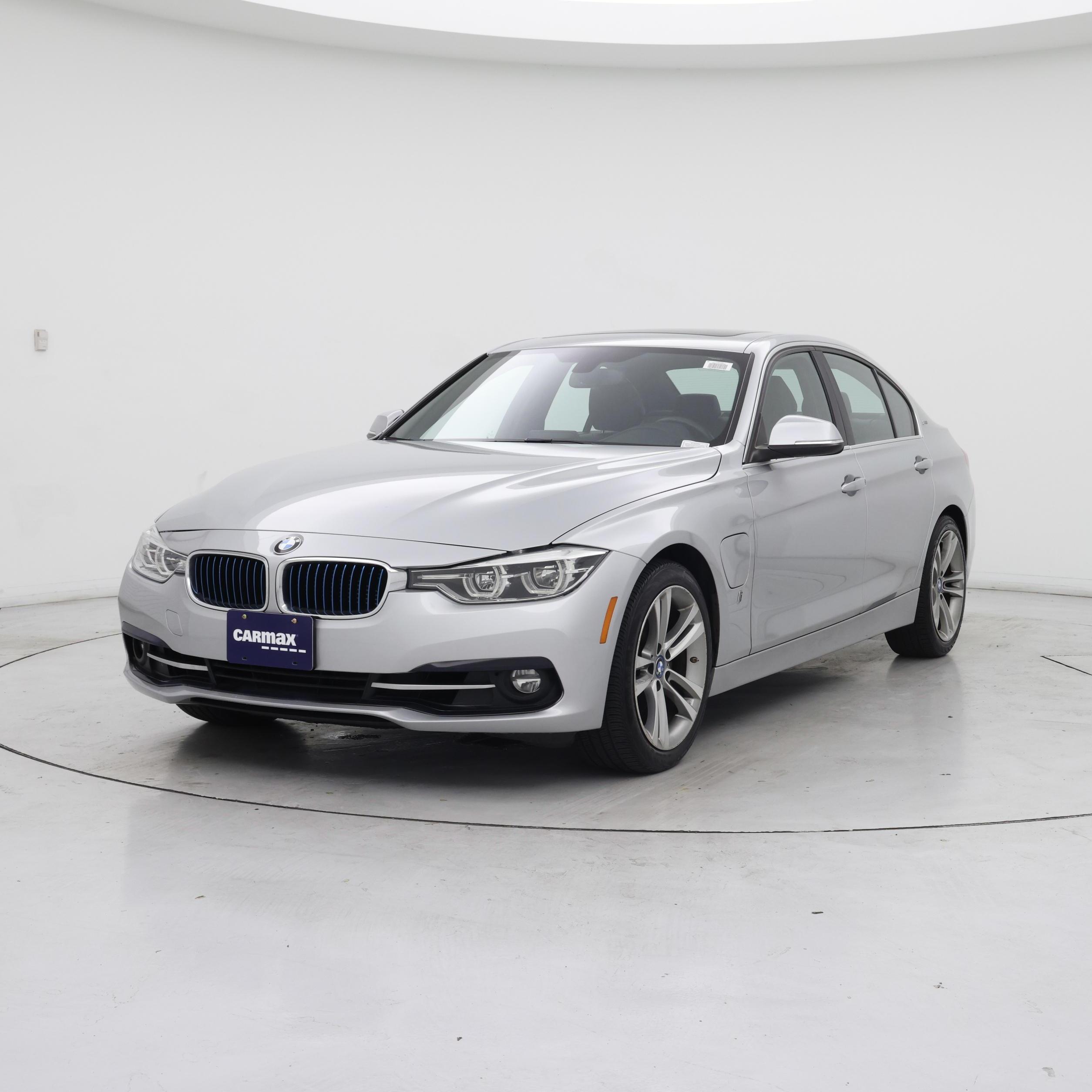 Thumbnail: 2018 BMW 3 Series - 4