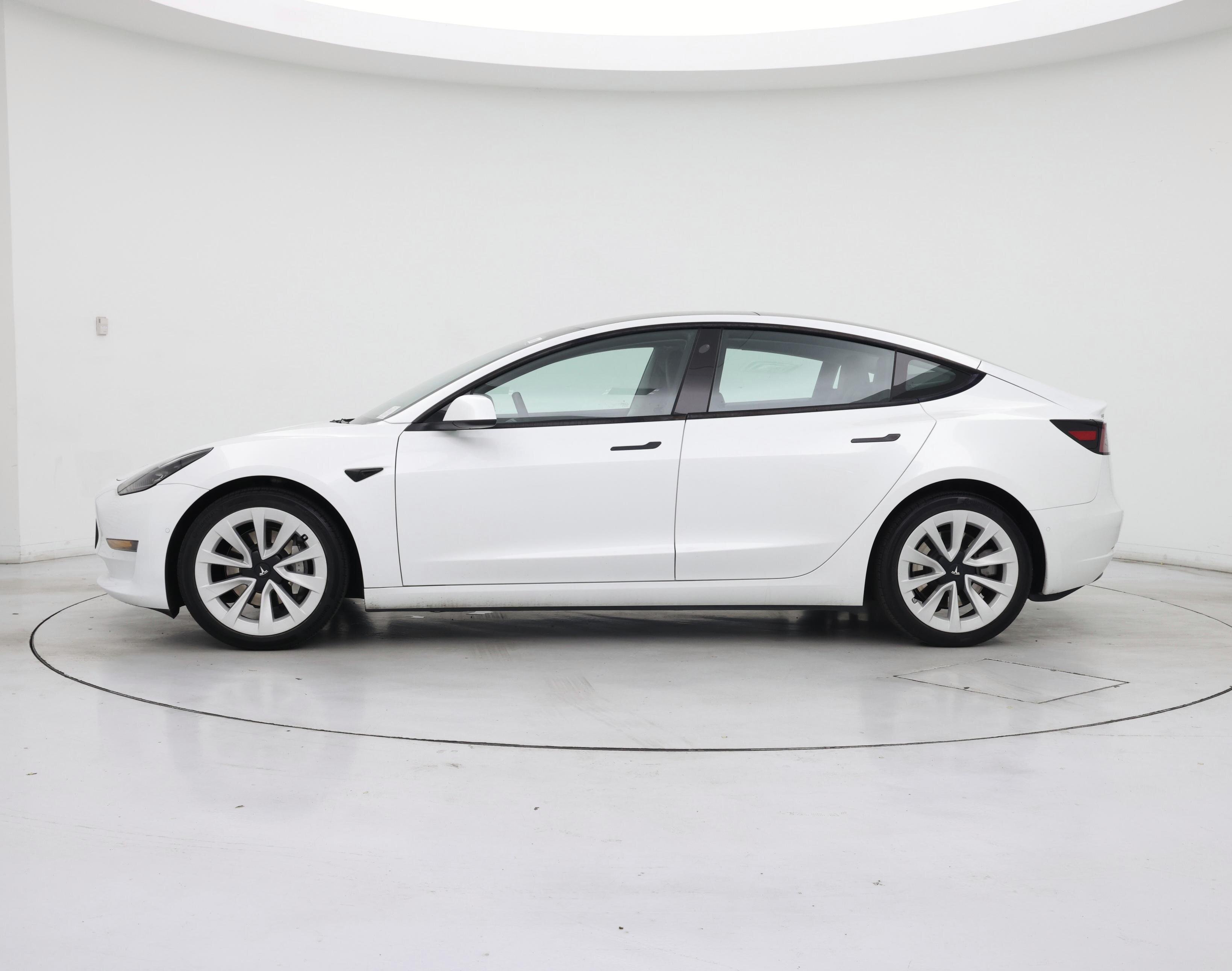 Thumbnail: 2022 Tesla Model 3 - 3
