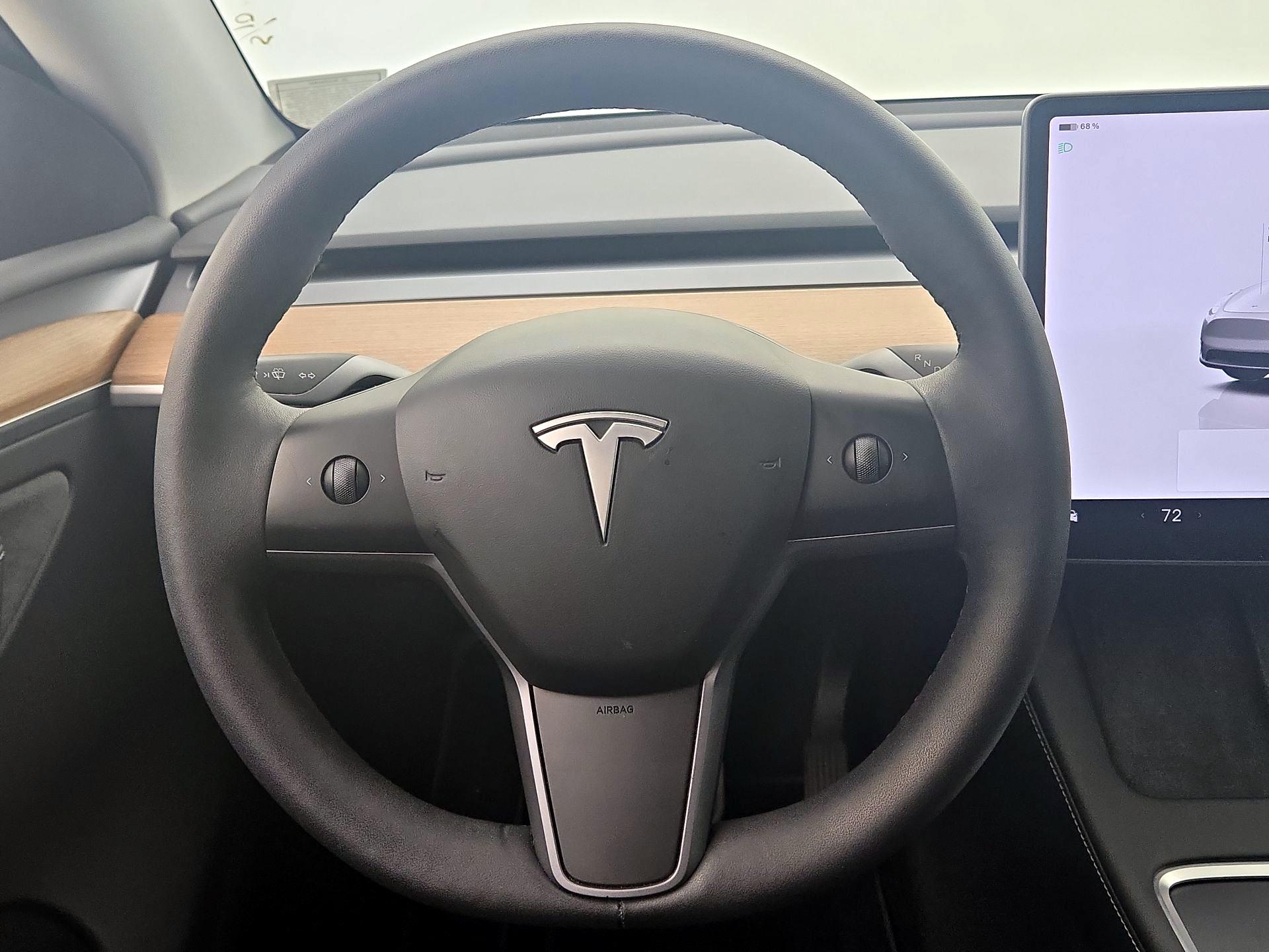 Thumbnail: 2023 Tesla Model Y - 10