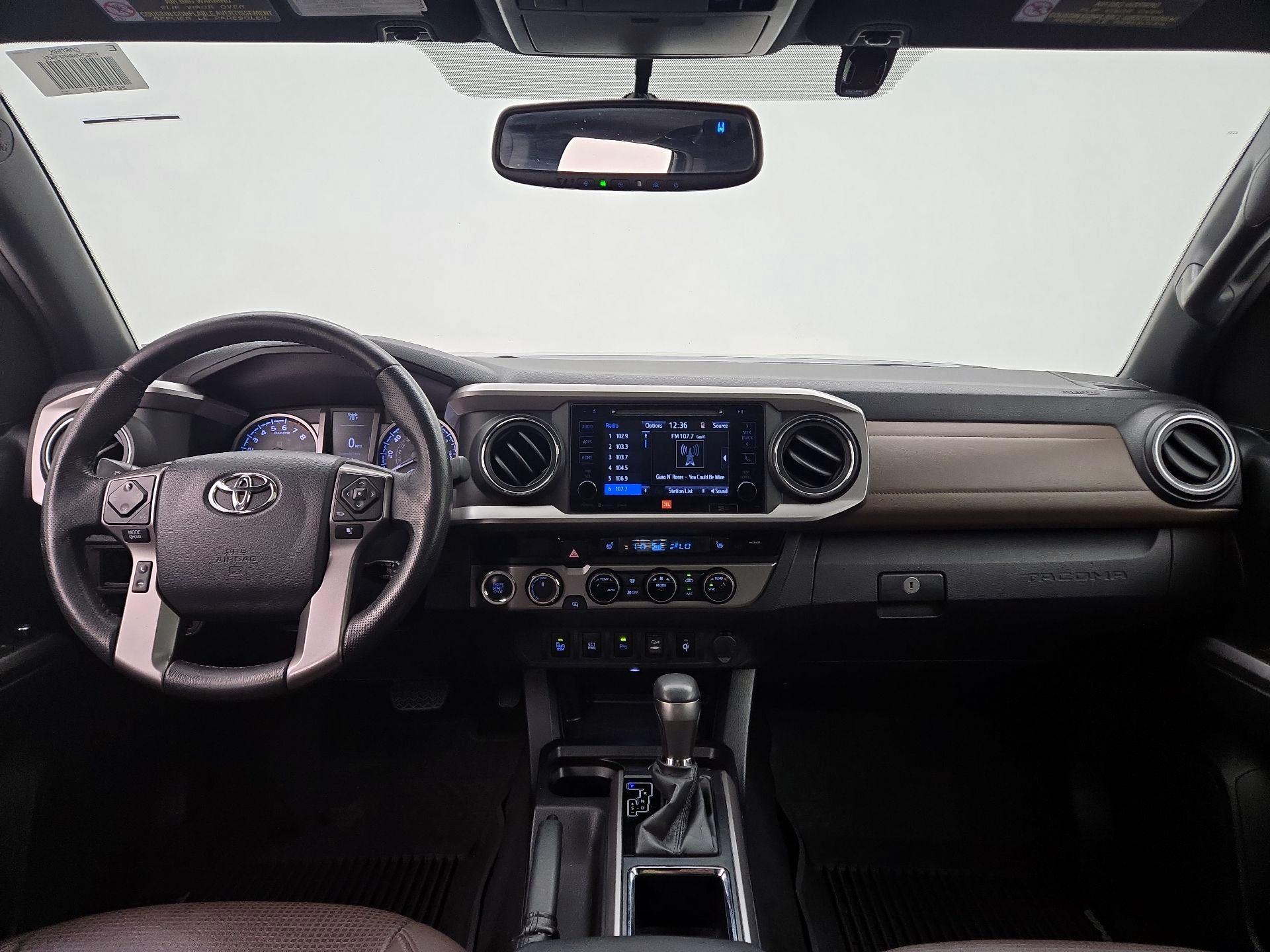 Thumbnail: 2017 Toyota Tacoma - 9